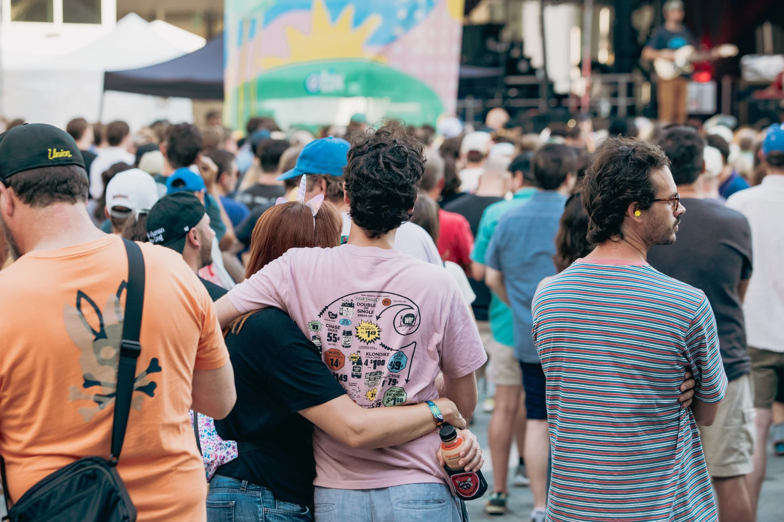crowd2.jpg