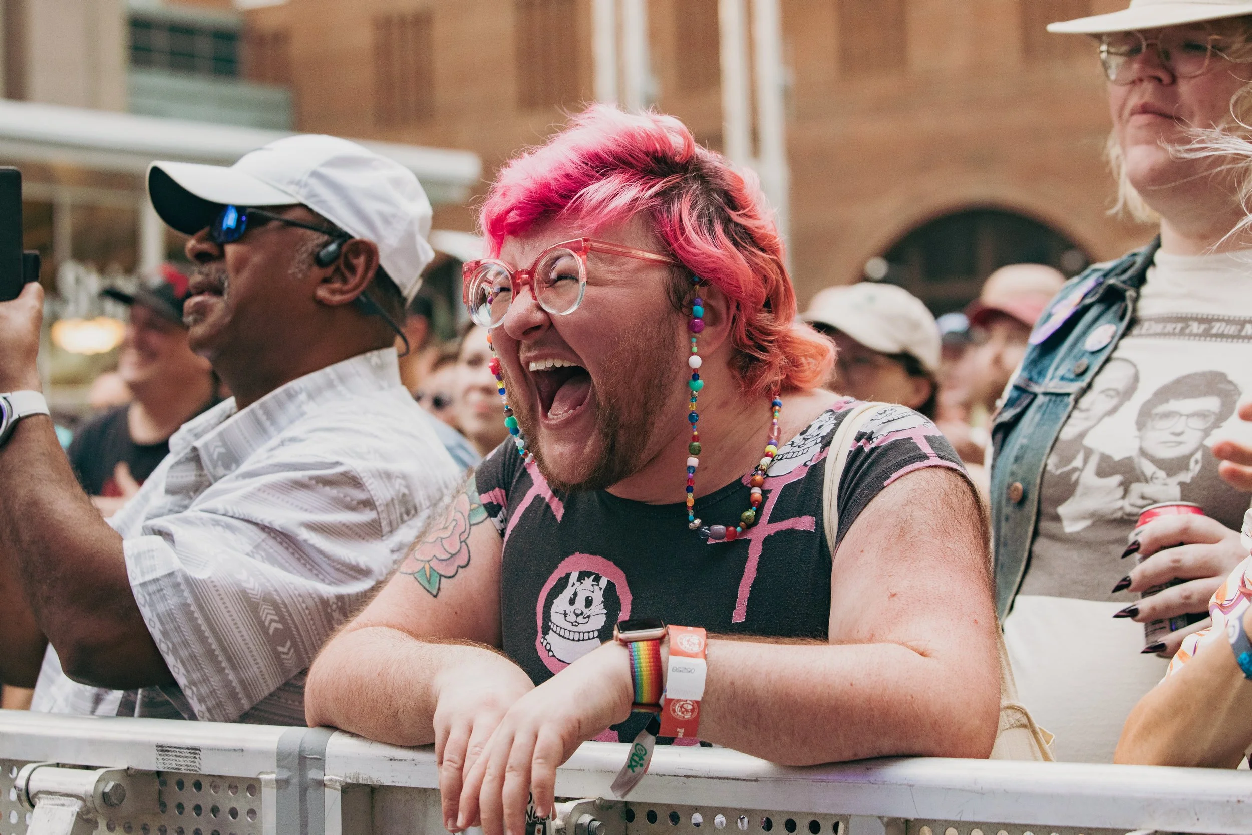 crowd2.jpg