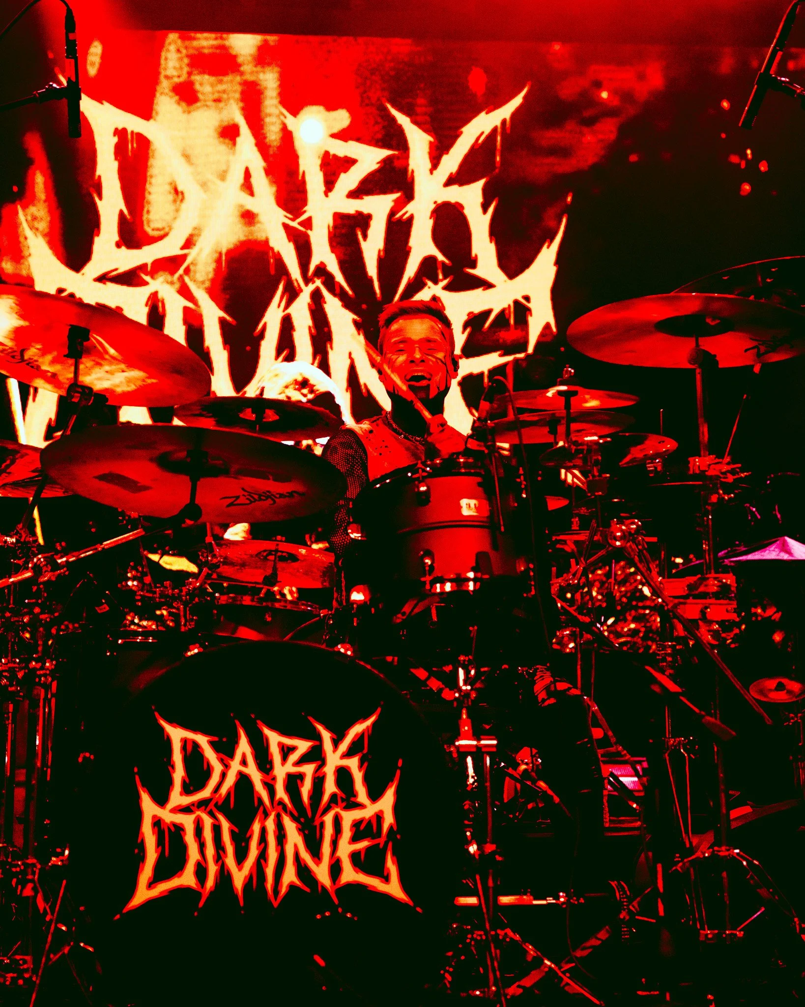 2509023_DARK DIVINE_0249.jpg