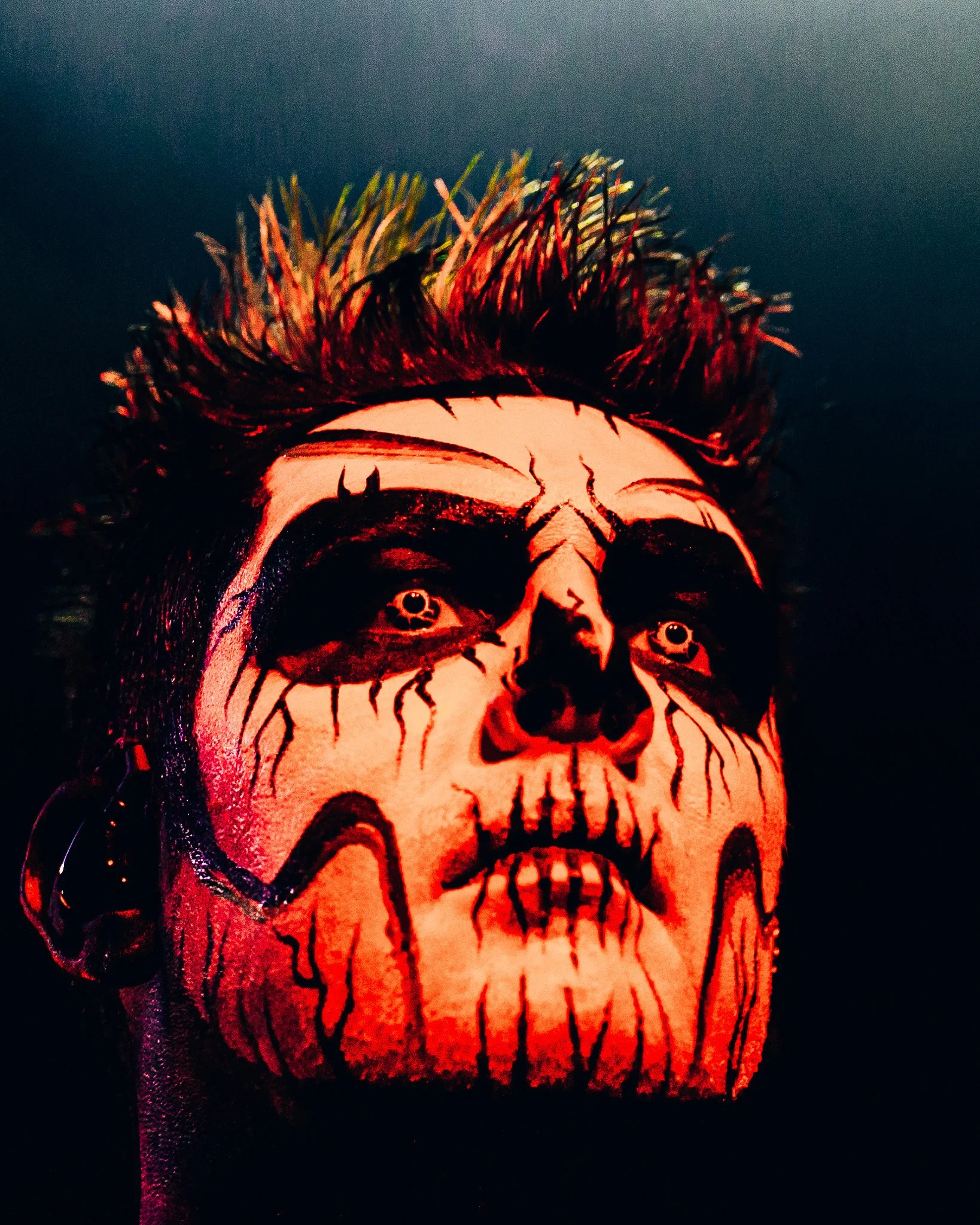 2509023_DARK DIVINE_2340.jpg