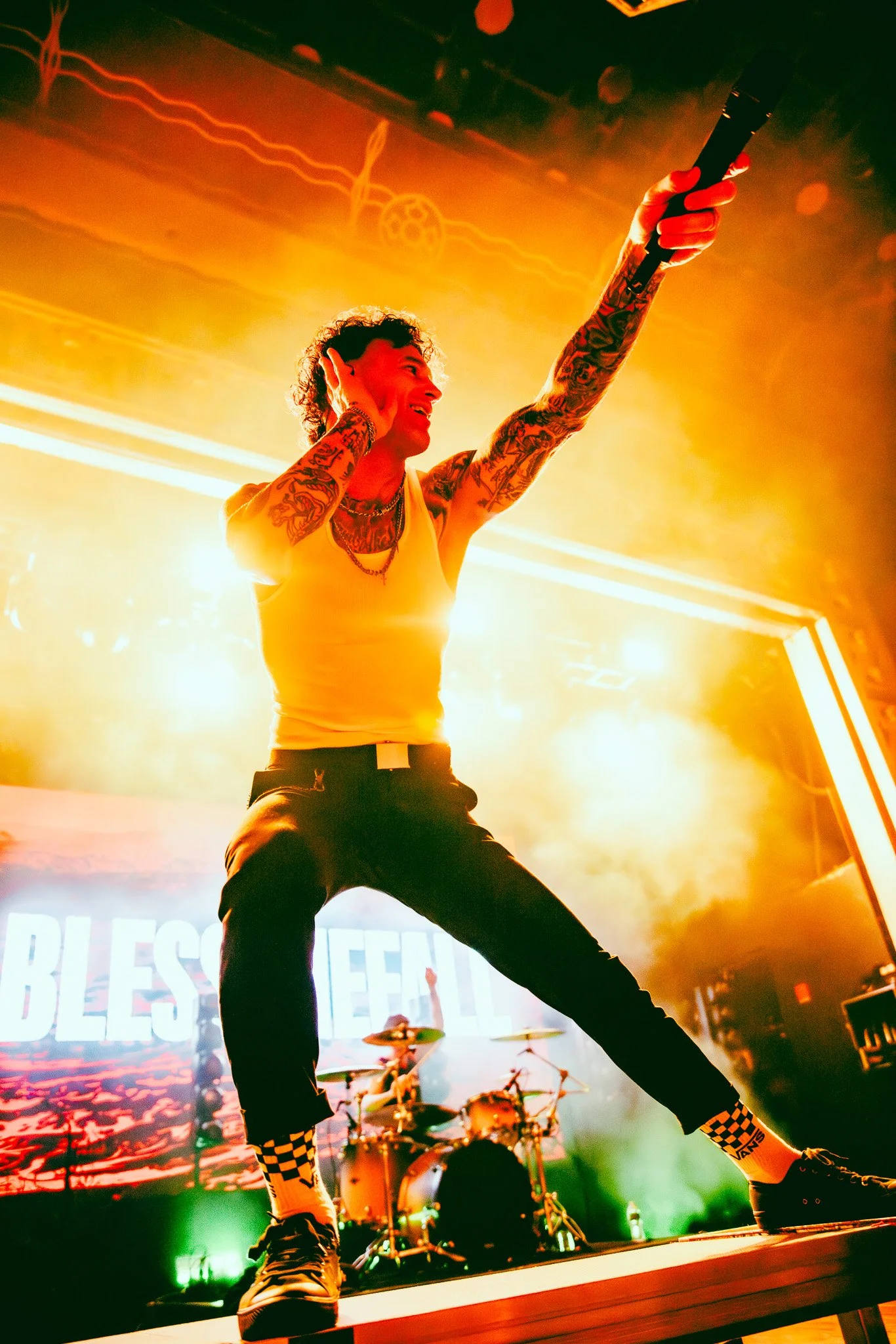 2509023_BLESSTHEFALL_1024.jpg