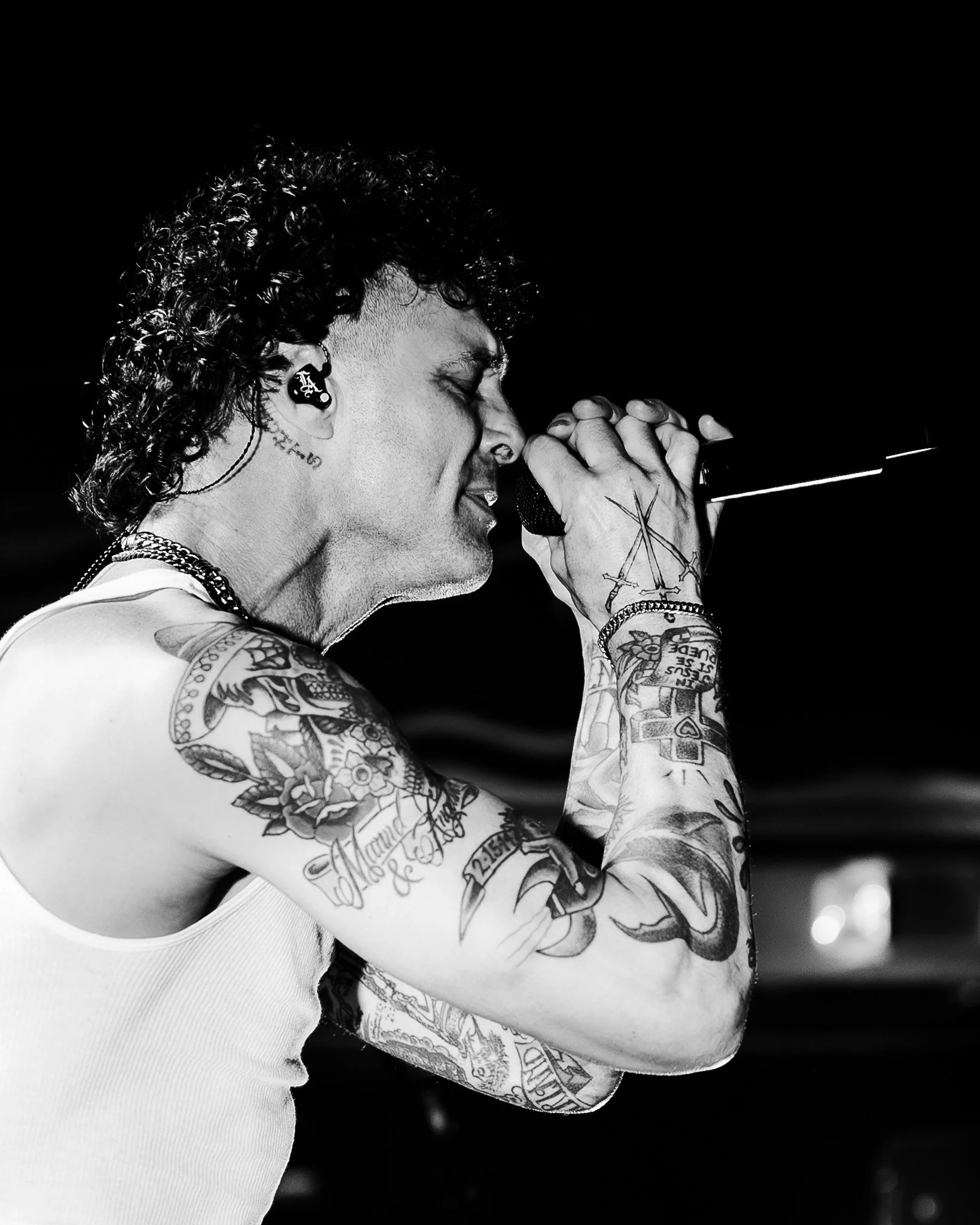 2509023_BLESSTHEFALL_2800.jpg