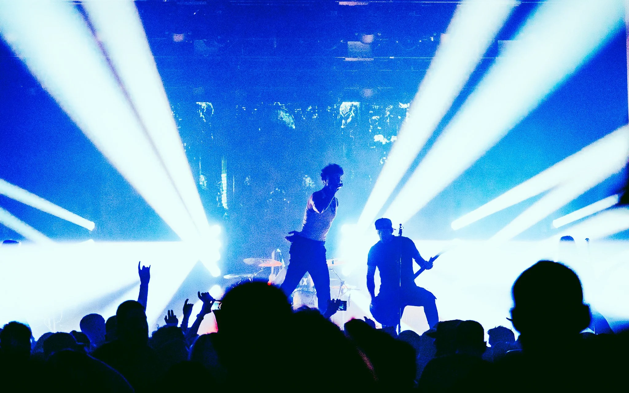 2509023_BLESSTHEFALL_3028.jpg