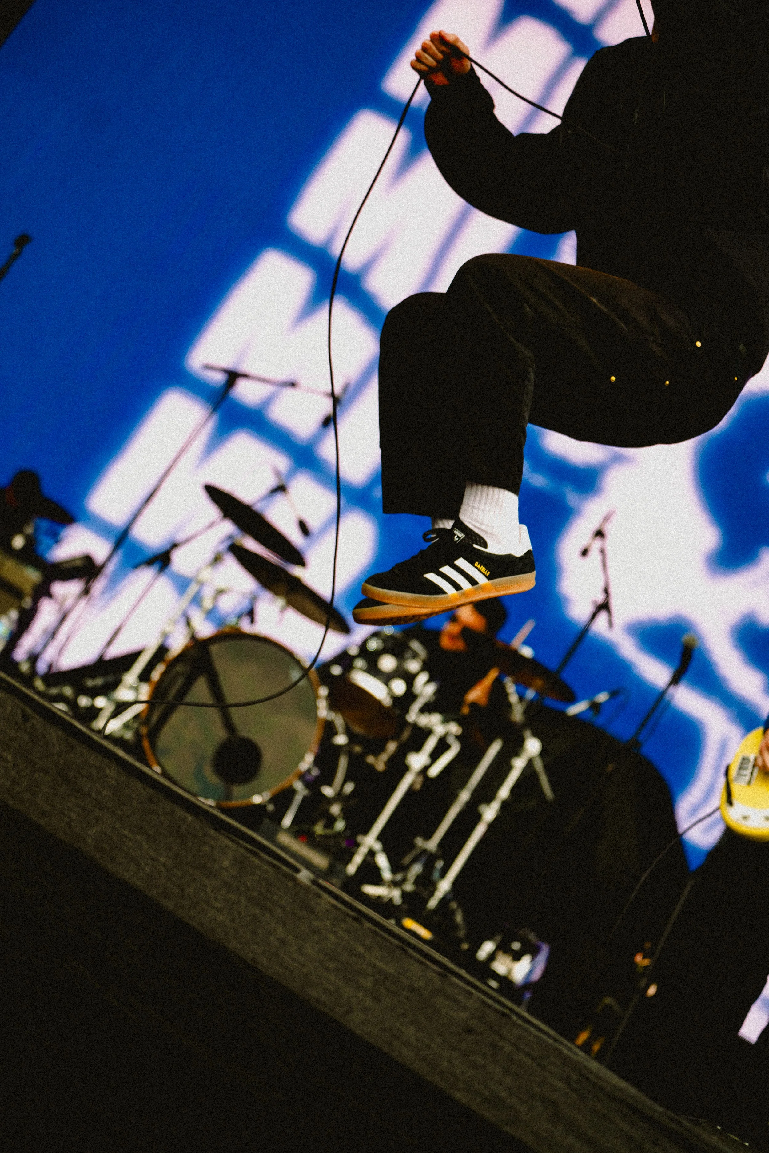 RIOT-@ISABELELISEPHOTO-UNCLEAR-19.jpg