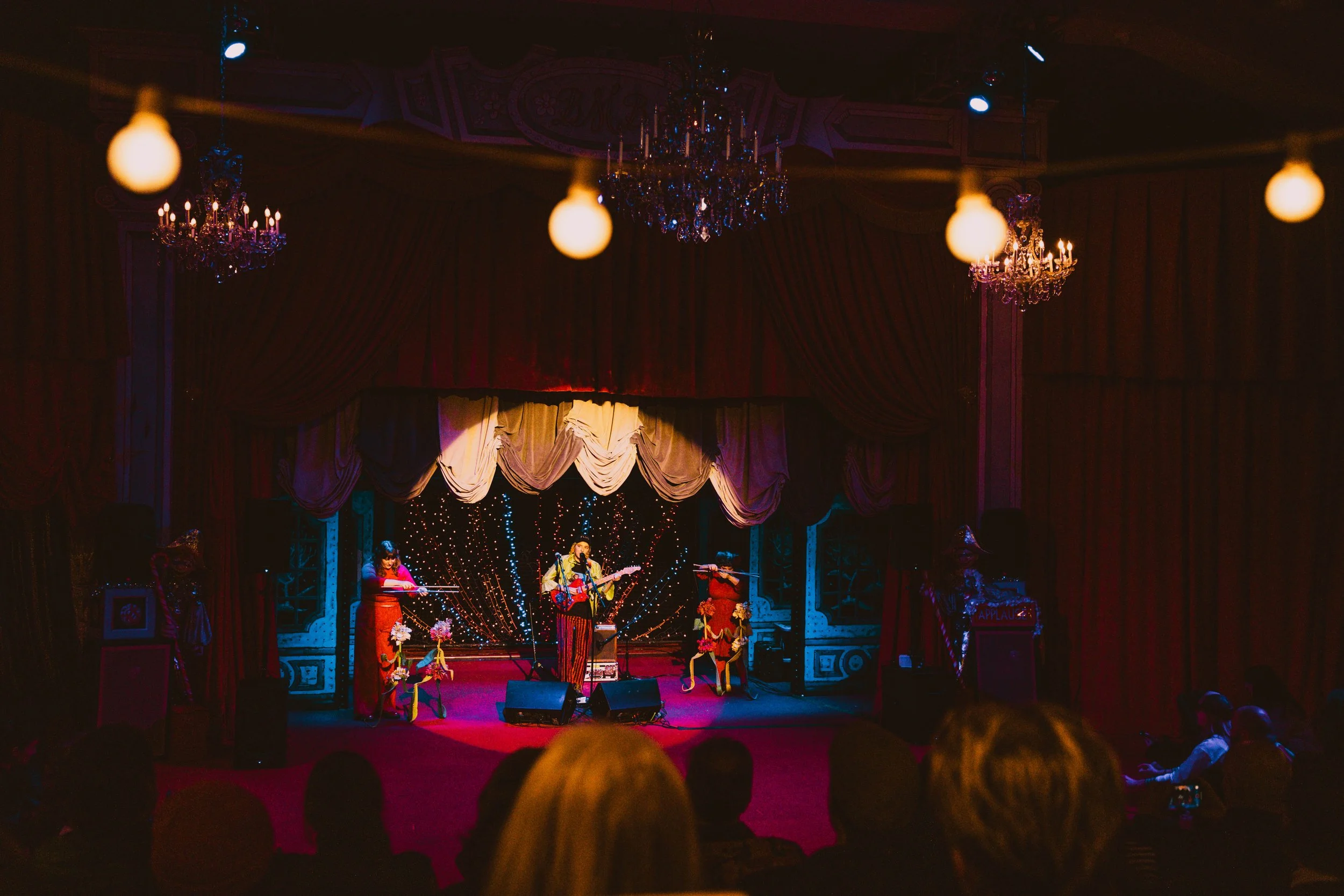 carolinerose-bobbakertheatre-danielabuvat-14.jpg