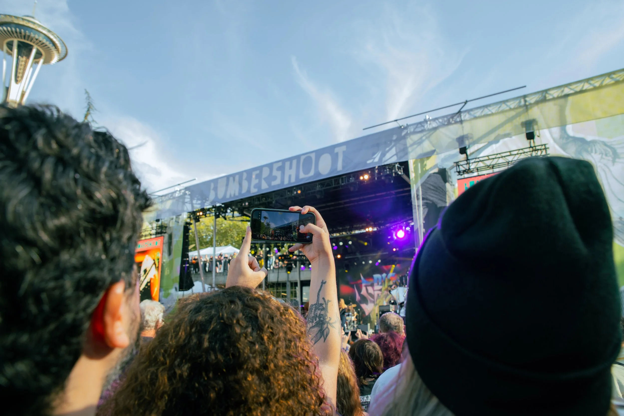 CORRINASTADLER_CORRINA.BOBINA_Bumbershoot2026_DieSpitz_Fans-2.jpg