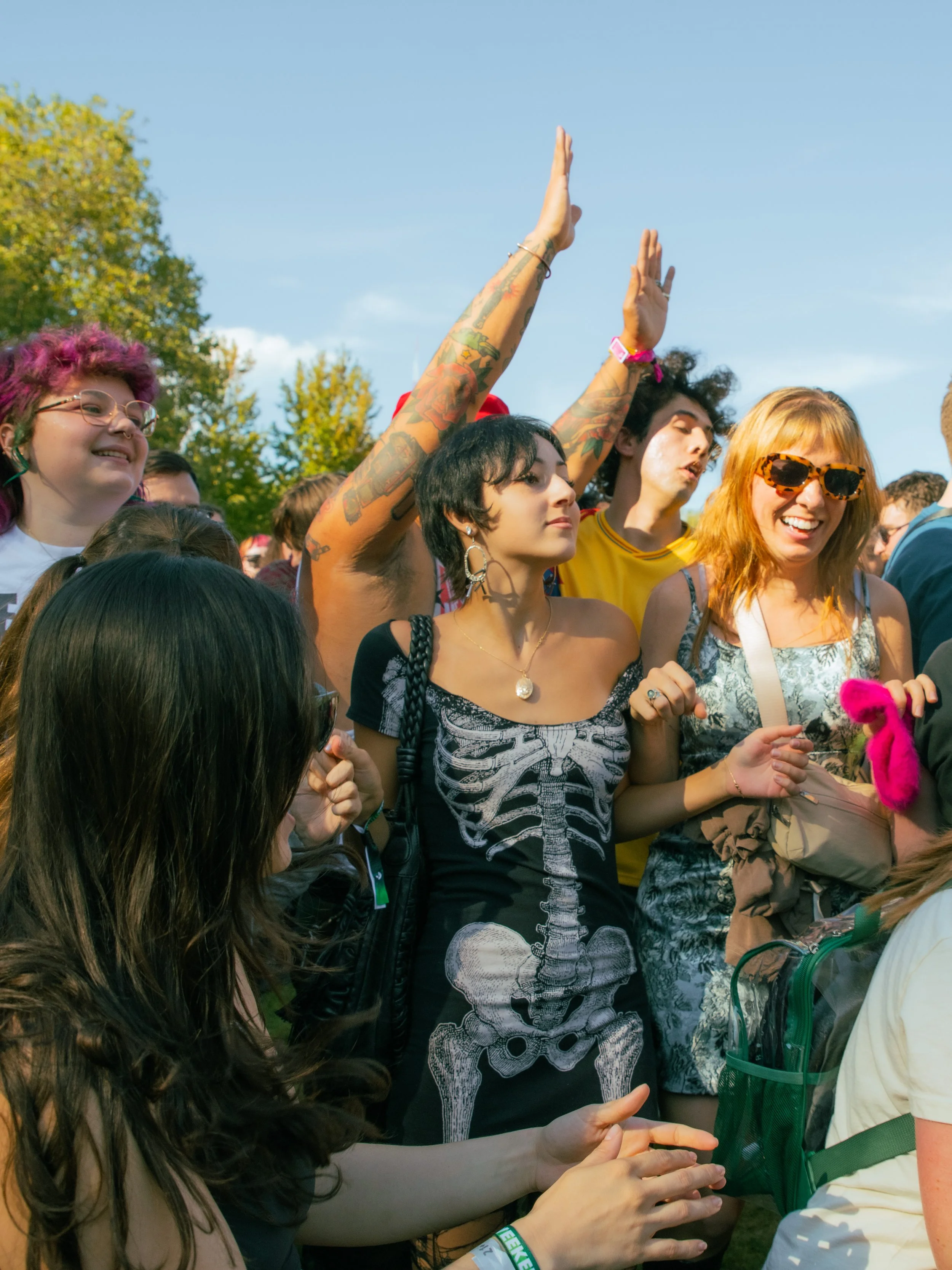 CORRINASTADLER_CORRINA.BOBINA_Bumbershoot2026_DieSpitz_Fans.jpg
