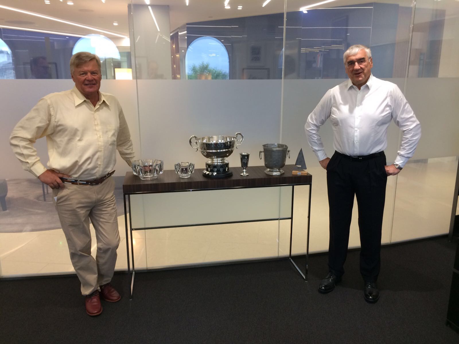 Sir Michael Hintze and Ludde Ingvall with the trophies from the ÅF Offshore Ocean Race