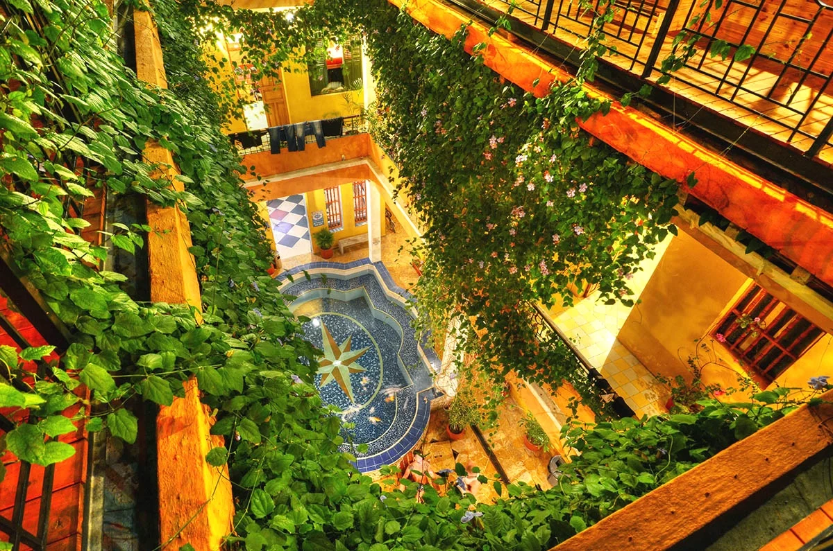     BEAUTIFUL ARCHITECTURE  