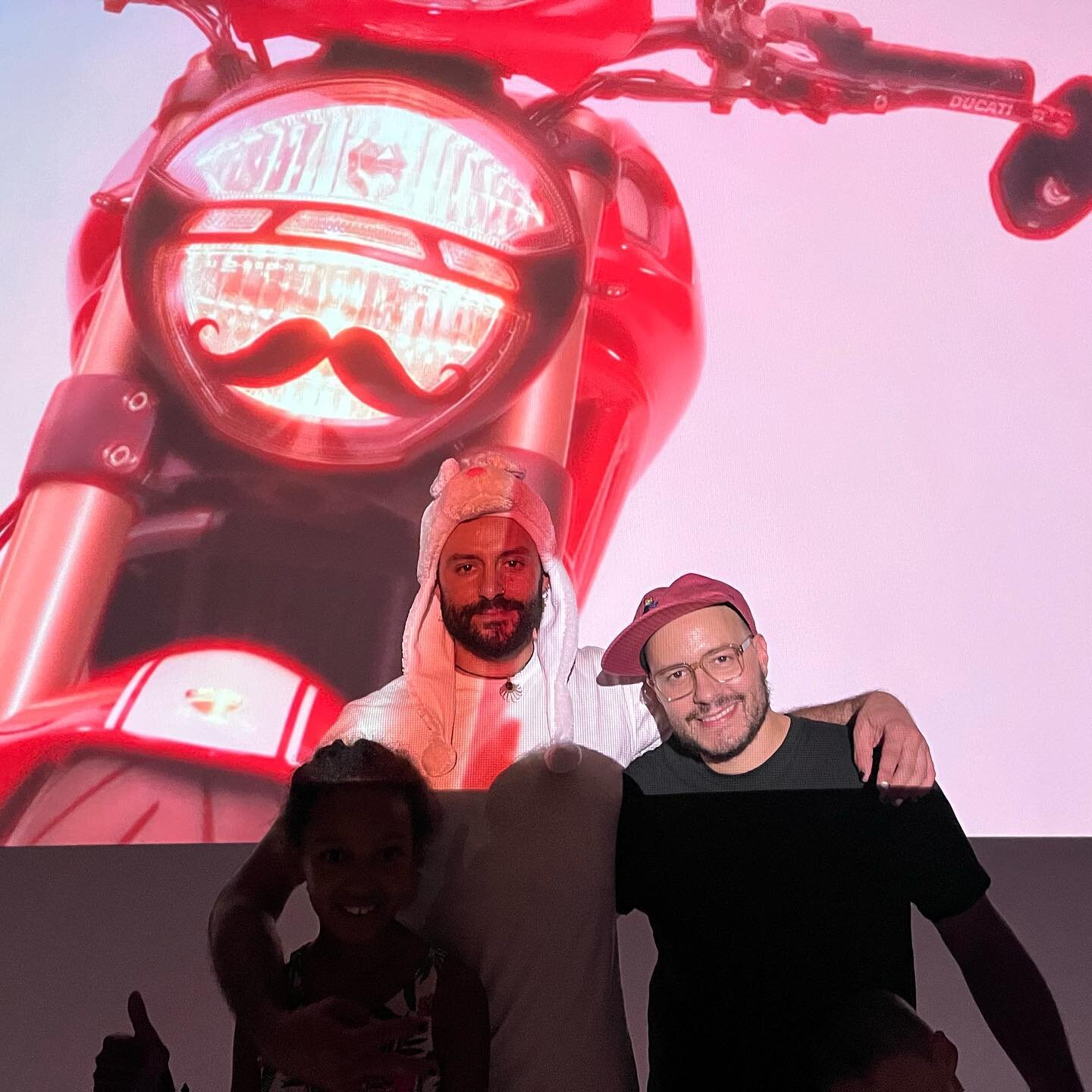 Ducati Monster 78
.
.
#newyork -#newvideo  #ducatimonster -#aeranoid  #seasons #whammy #motocross #giusciandrone #lucasciamdrone #saturninoeyewear 

Grazie al grande @duc_78 ❤️ e grazie per le mele rosse, poi le mele verdi.. poi &hellip;

Video Link 