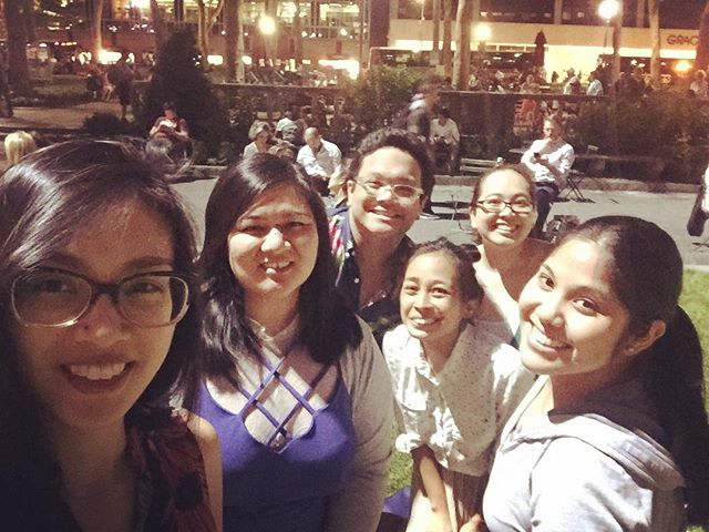 The #bookclub is back! Tonight we discussed @_elainecastillo’s America is Not the Heart and the themes of class, sex, language - and pancit #americaisnottheheart #filamlit ...aaaaand just realized we forgot to hold the book in the pic 😒 We loved it though!