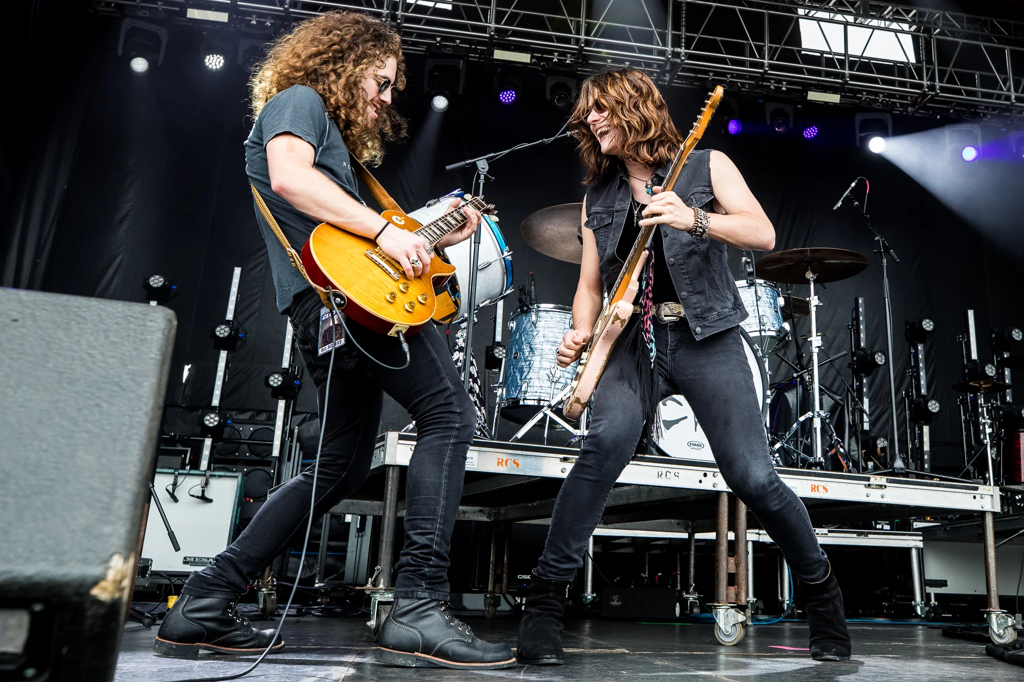Tyler Bryant & The Shakedown