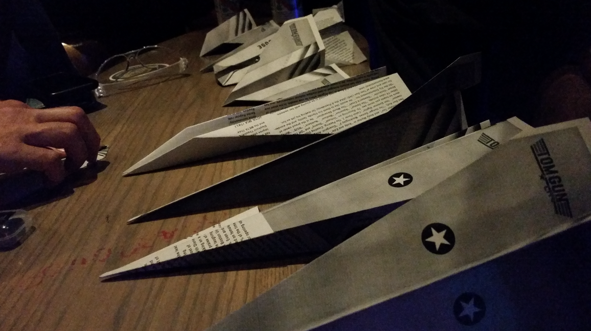tom-gun-live-paper-airplanes
