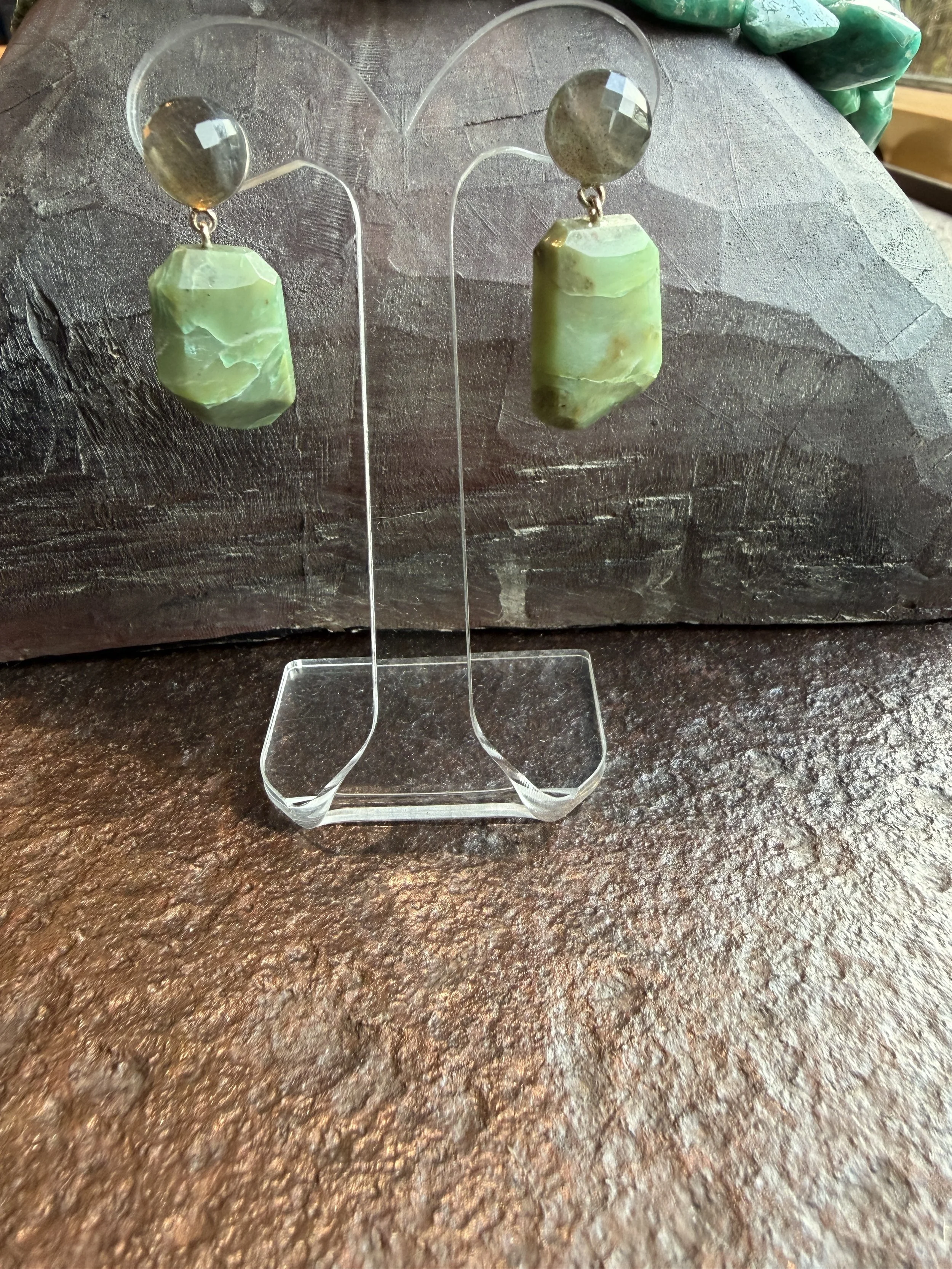 Labradoriet met Chrysopraas oorbellen