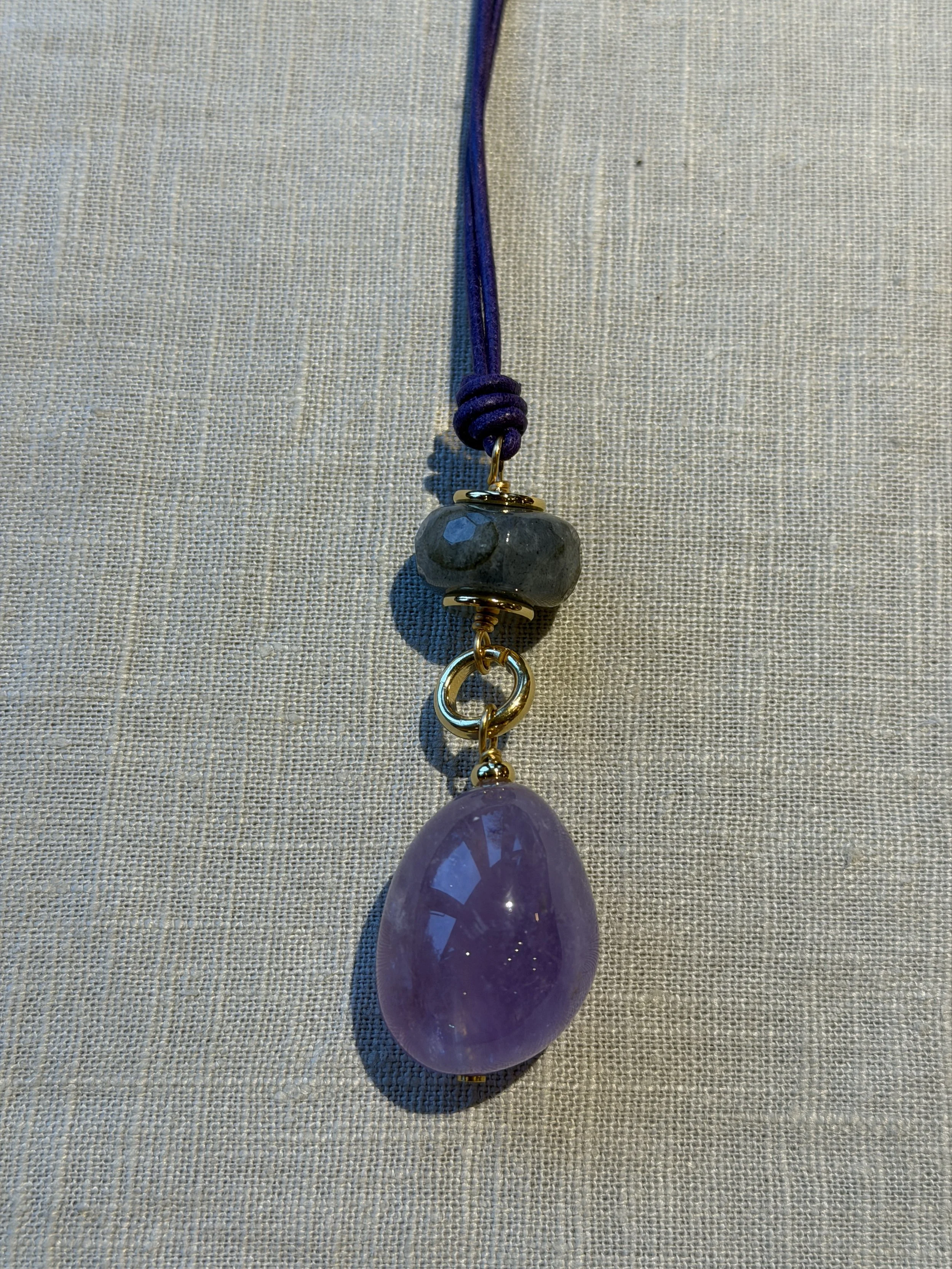 Amethyst en Labradoriet hanger.