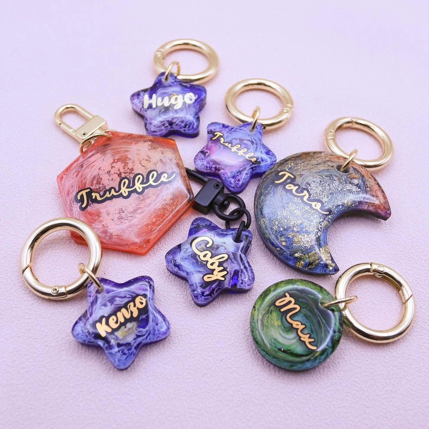 Our special edition 𝙂𝙖𝙡𝙖𝙭𝙮 𝙏𝙖𝙜𝙨 shimmers in the night sky. Would you like to come star gazing with us? There are available designs in our Instagram story highlights! Come check them out. 
.
.
.
.
.
.
.
.
.
#yourmories #sgpets #singaporedogs