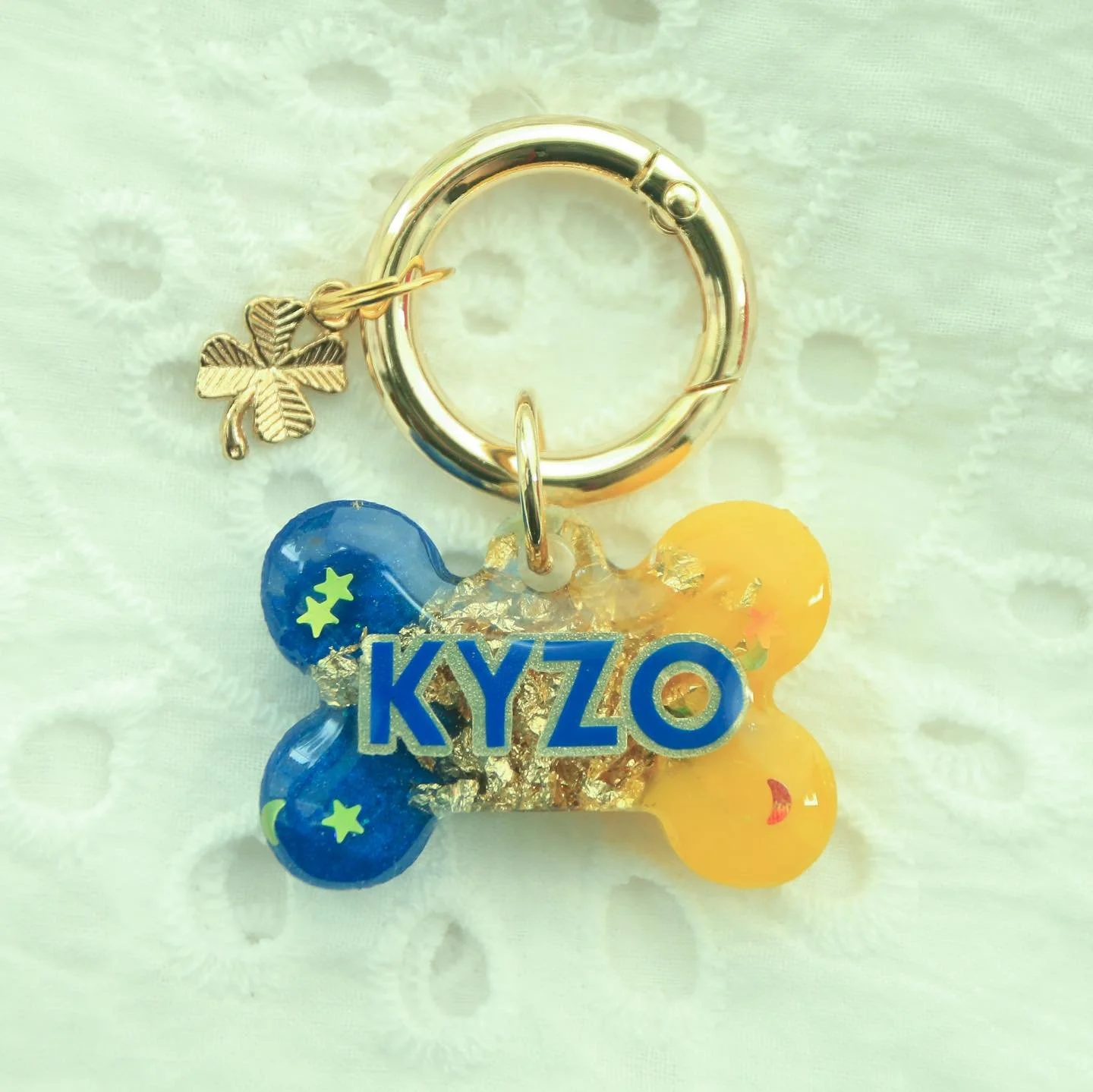 Any NBA fans out there? Kyzo loves to cheer for the Golden State Warriors. I love the color combo 💙💛 Root for your team with their colors 🥰

.
.
.
.
.
.
.

#season6yourmories #yourmories #sgpets #singaporedogs #singaporecats #sgdogs #sgpuppy #sgca