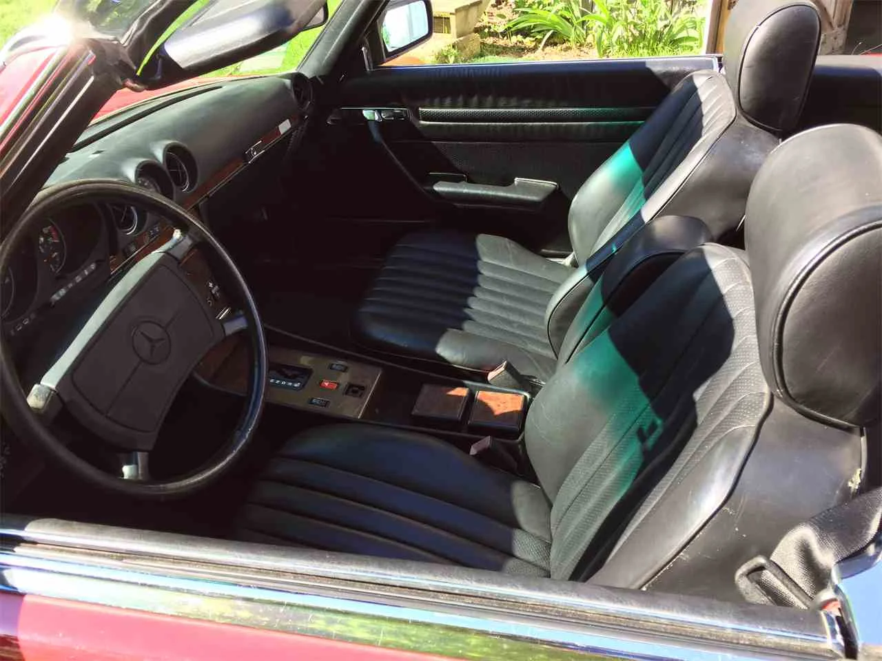 8119135-1989-mercedes-benz-560sl-std-c.jpg