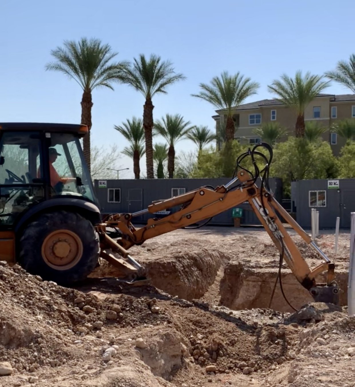 Mckinlay Excavation Las Vegas Equipment 15.jpg