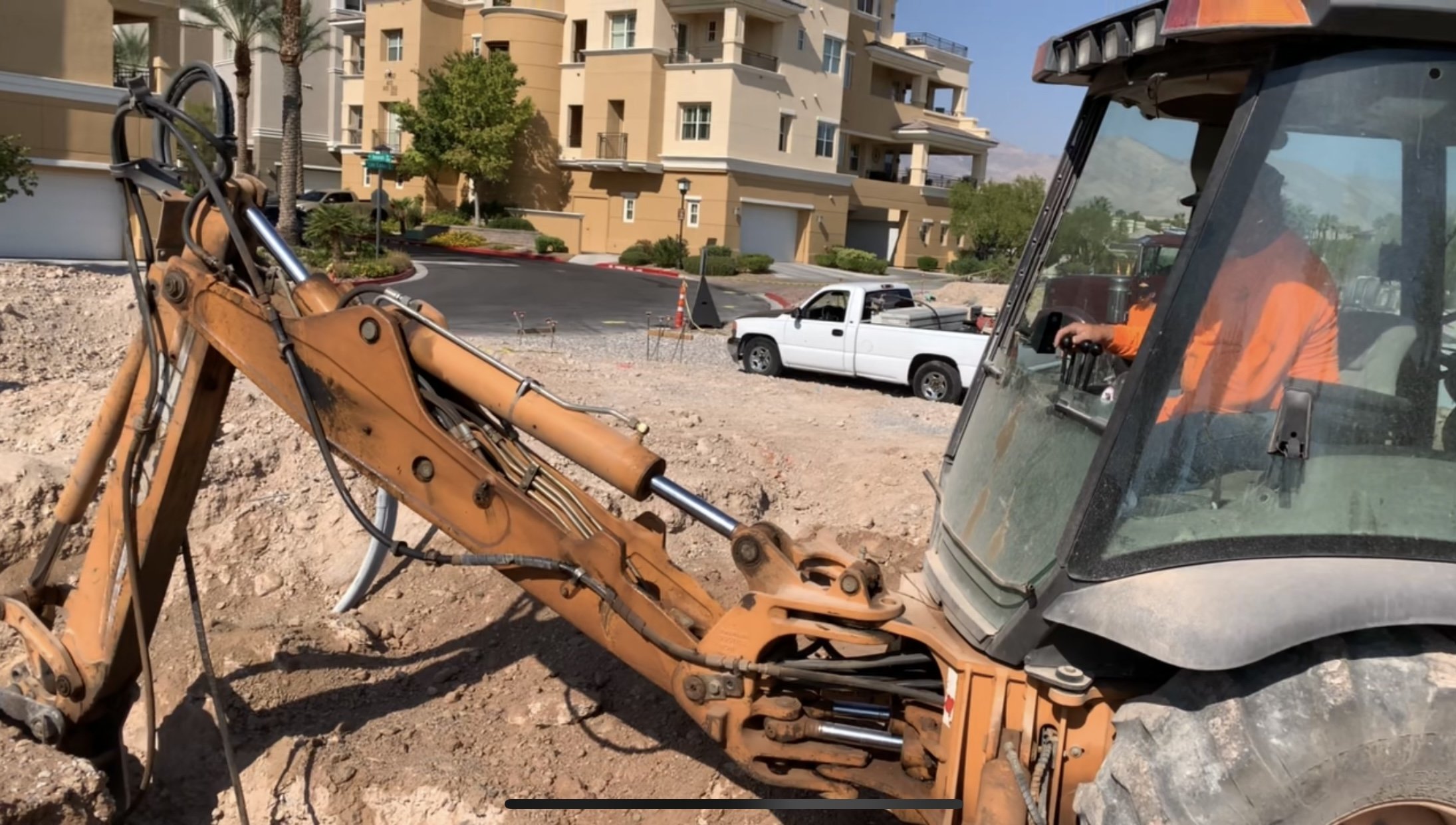 Mckinlay Excavation Las Vegas Equipment 12.jpg