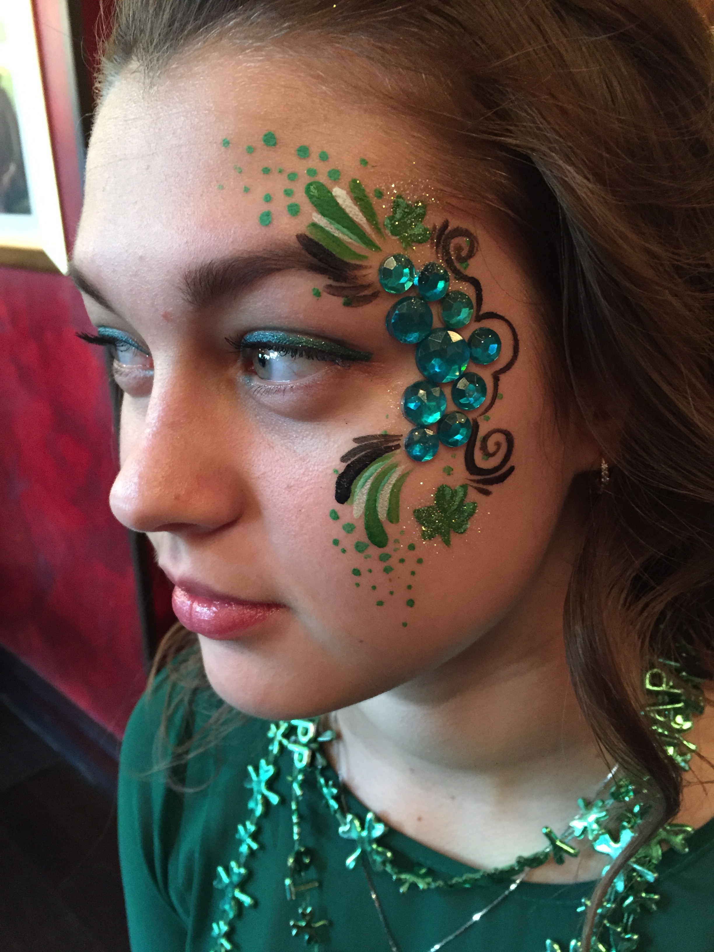 Adult Face Paint - Shamrock glitter.jpg