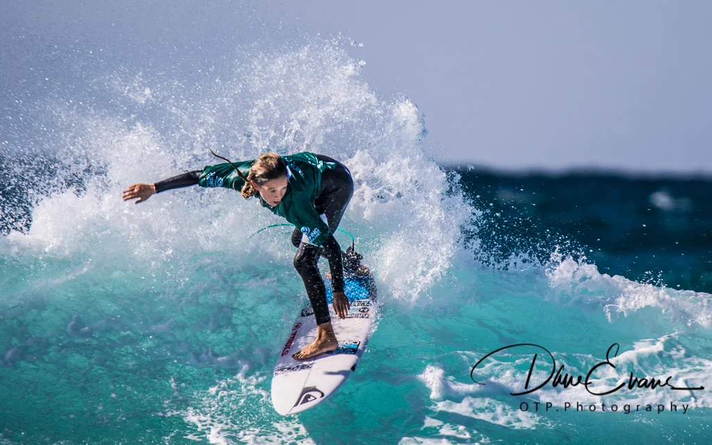 Surfing Queensland Groms (Lando)
