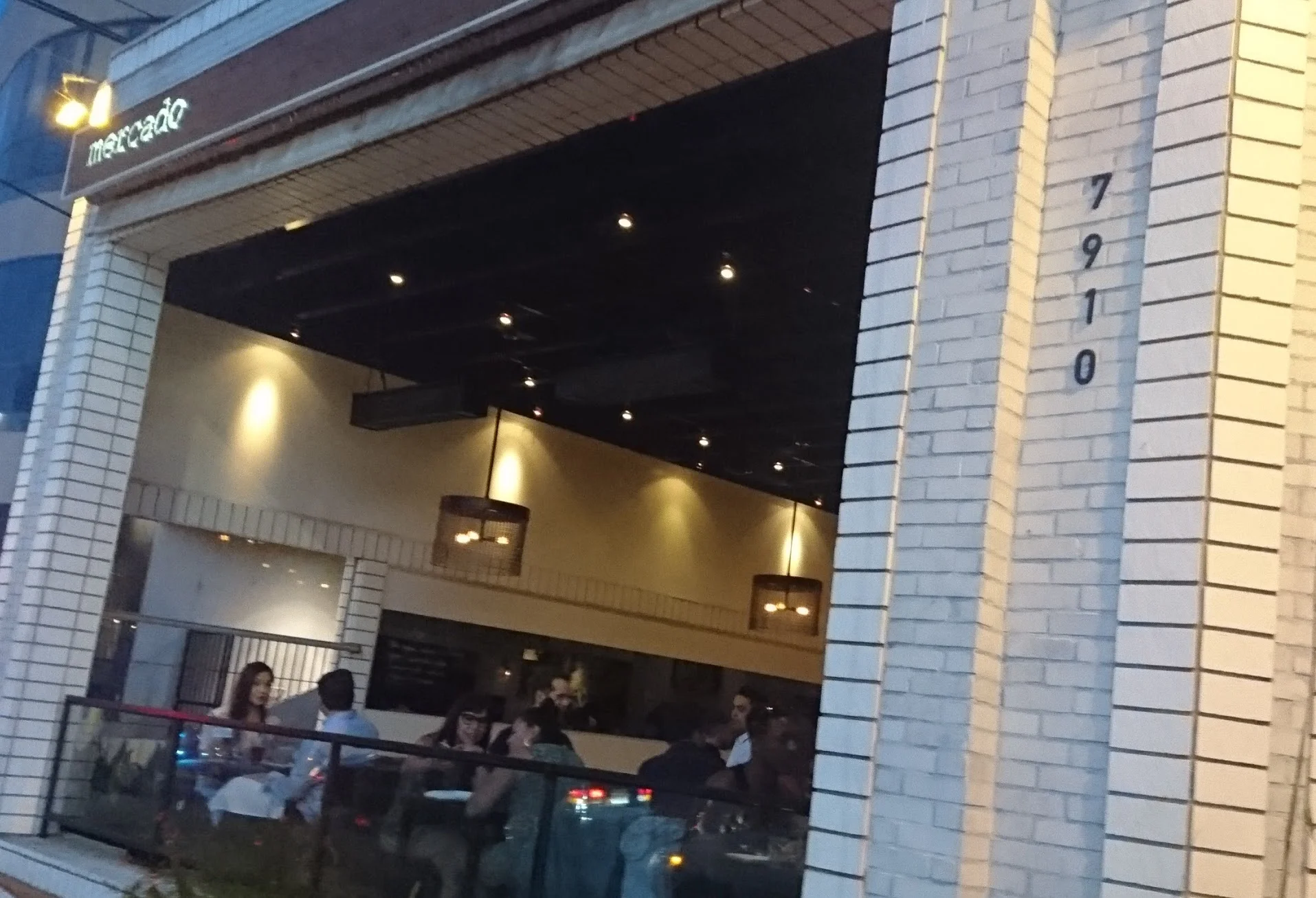 Mercado Los Angeles - on 3rd Street at Fairfax