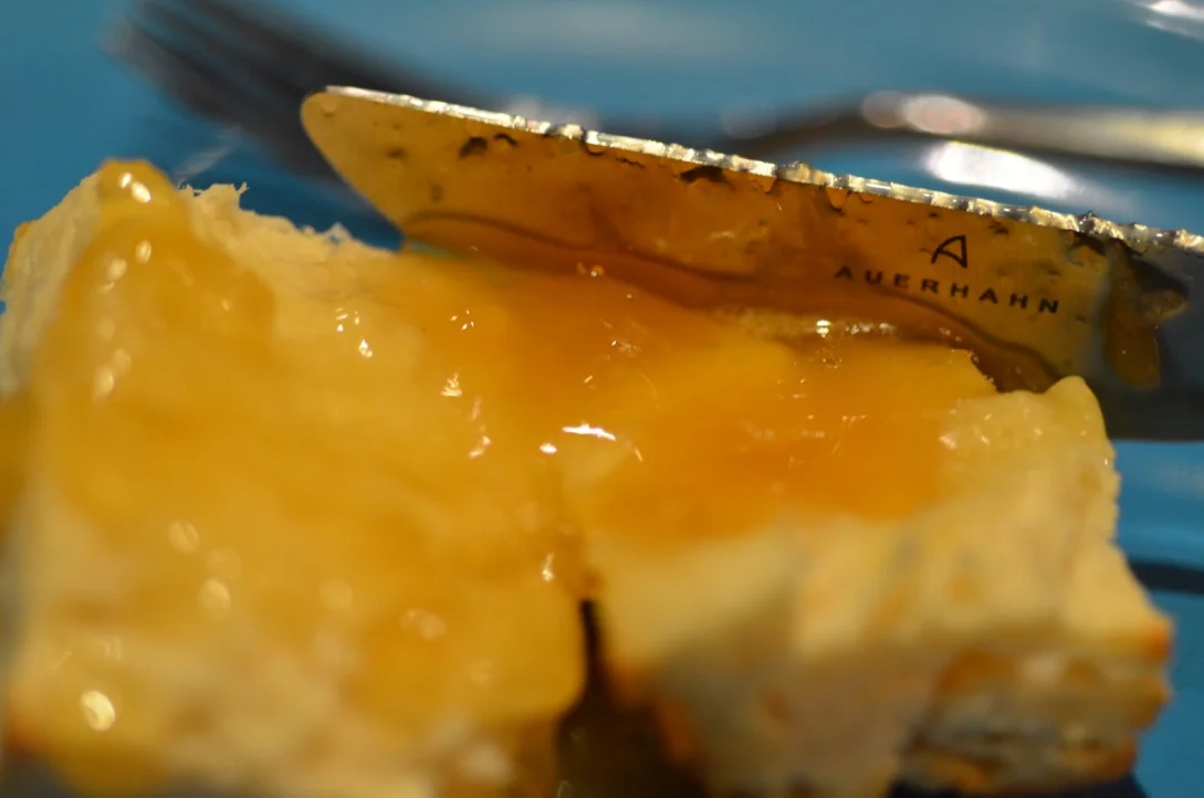 Buttermilk biscuits with Grapefruit Marmalade