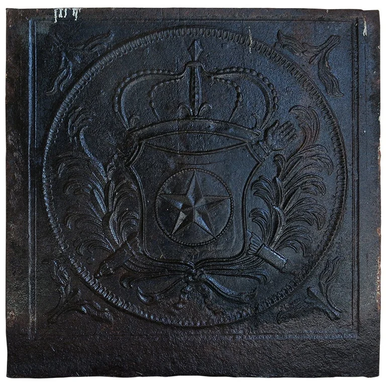 French antique fireback in iron 18th century France