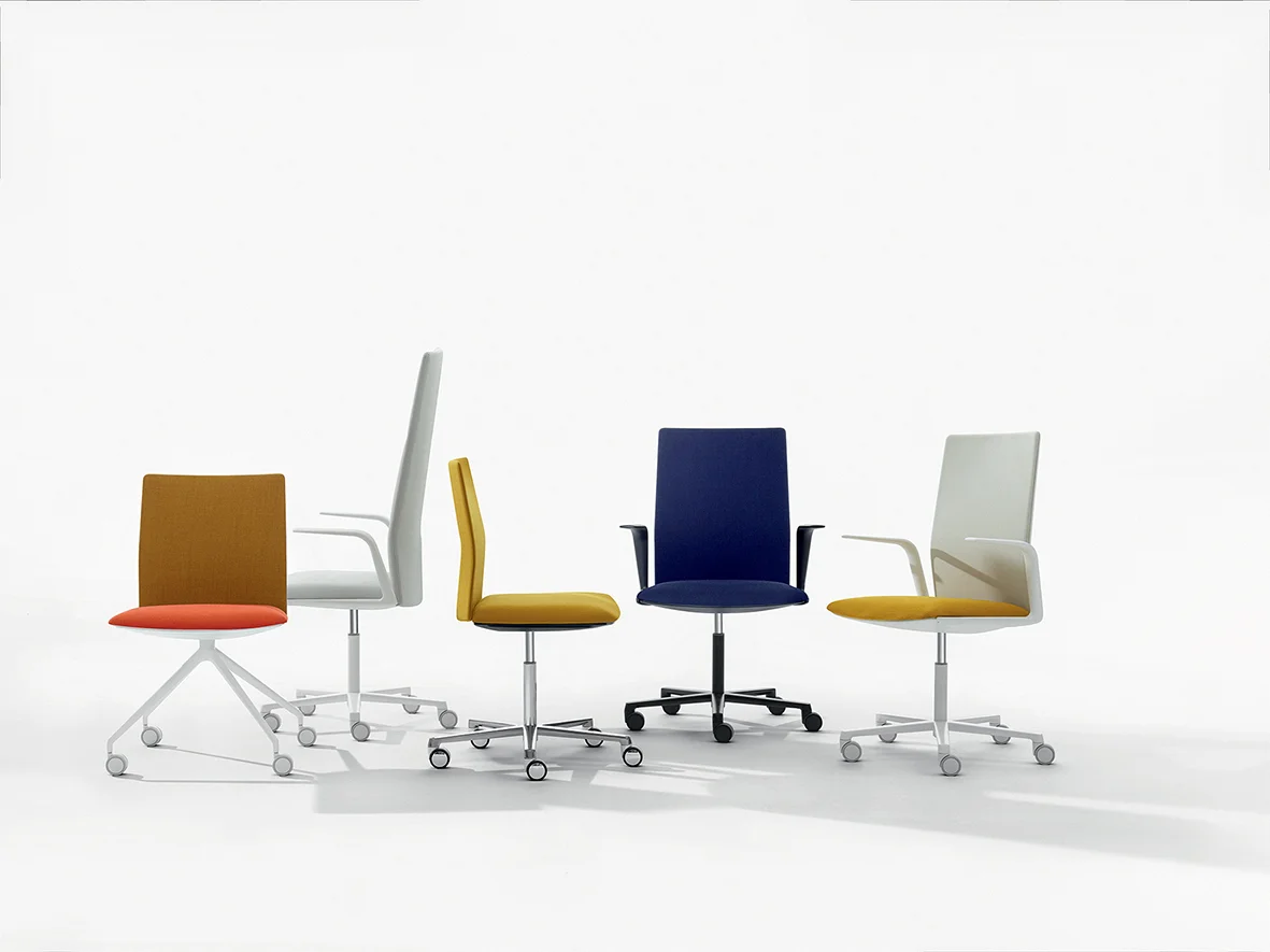 Arper_Kinesit_taskchair_MarcoCovi_5ways_Collection_4807+4841+4817+4835+4823.jpg