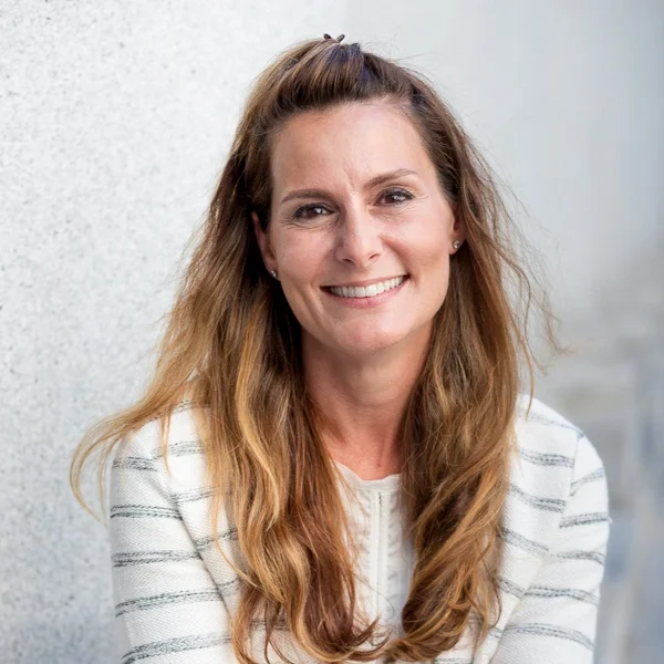 Jennifer Merritt, Vice President of Operations A people pleaser by nature, Jennifer loves solving problems and tackling new challenges, all while making people laugh. Jennifer’s favorite piece of furniture is the Platner lounge chair, by Warren Platner, for Knoll.