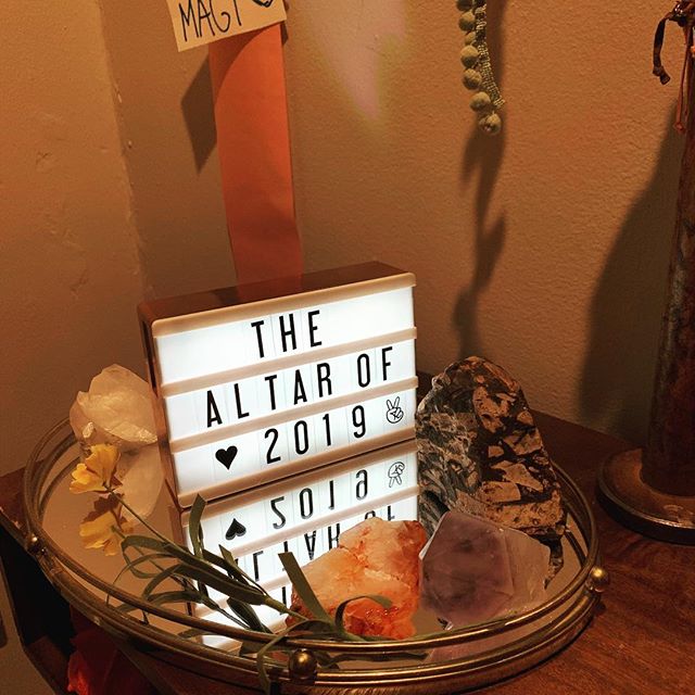 Happy 2019 All! We kicked it off with a New Years Day brunch featuring fabulous friends, delectable delights and a  shrine featuring custom@prayer candles made by moi. Guests wrote their intentions and added them to the shrine #newyear #shrine