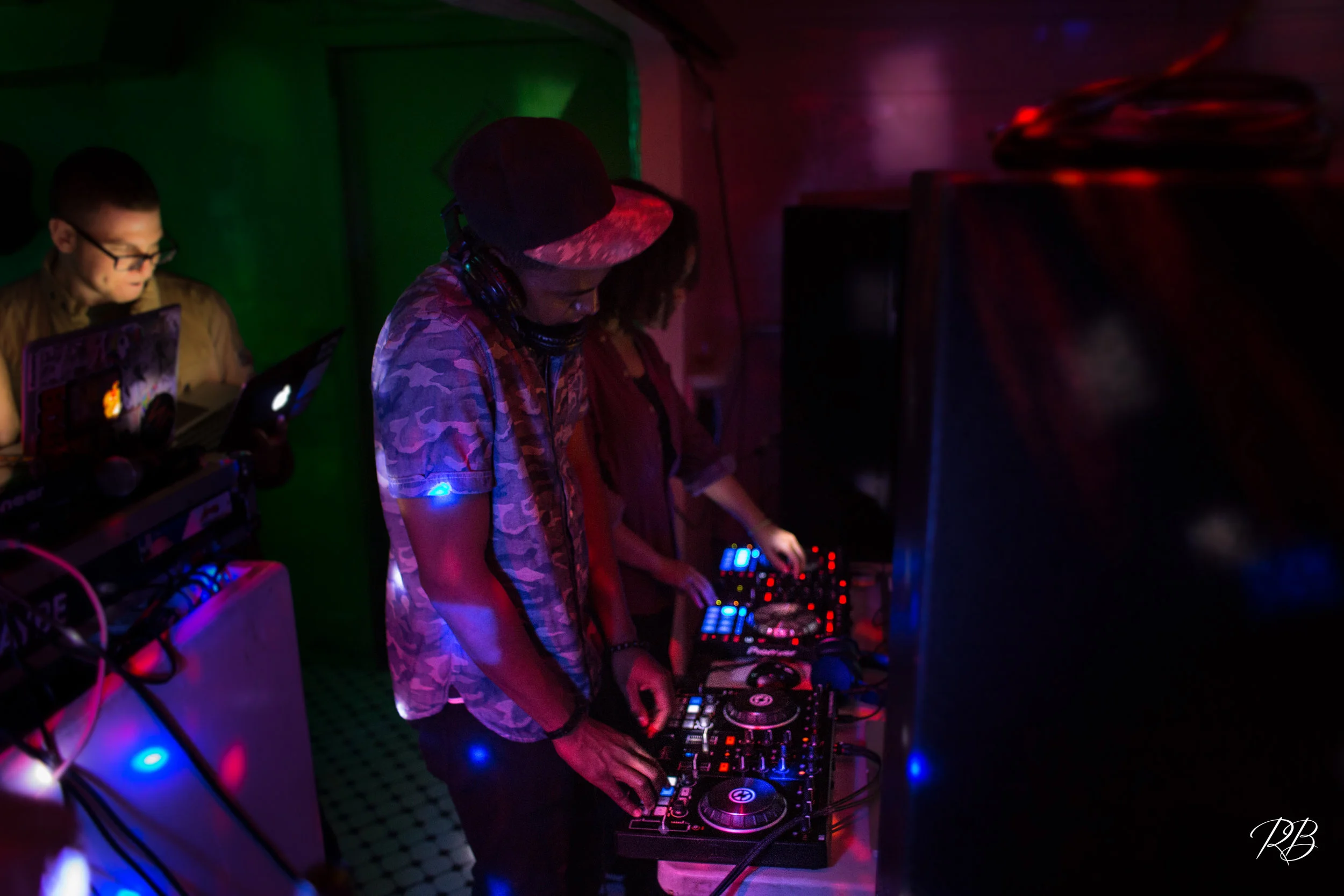 Vibe Mosaic at Elvis Guesthouse