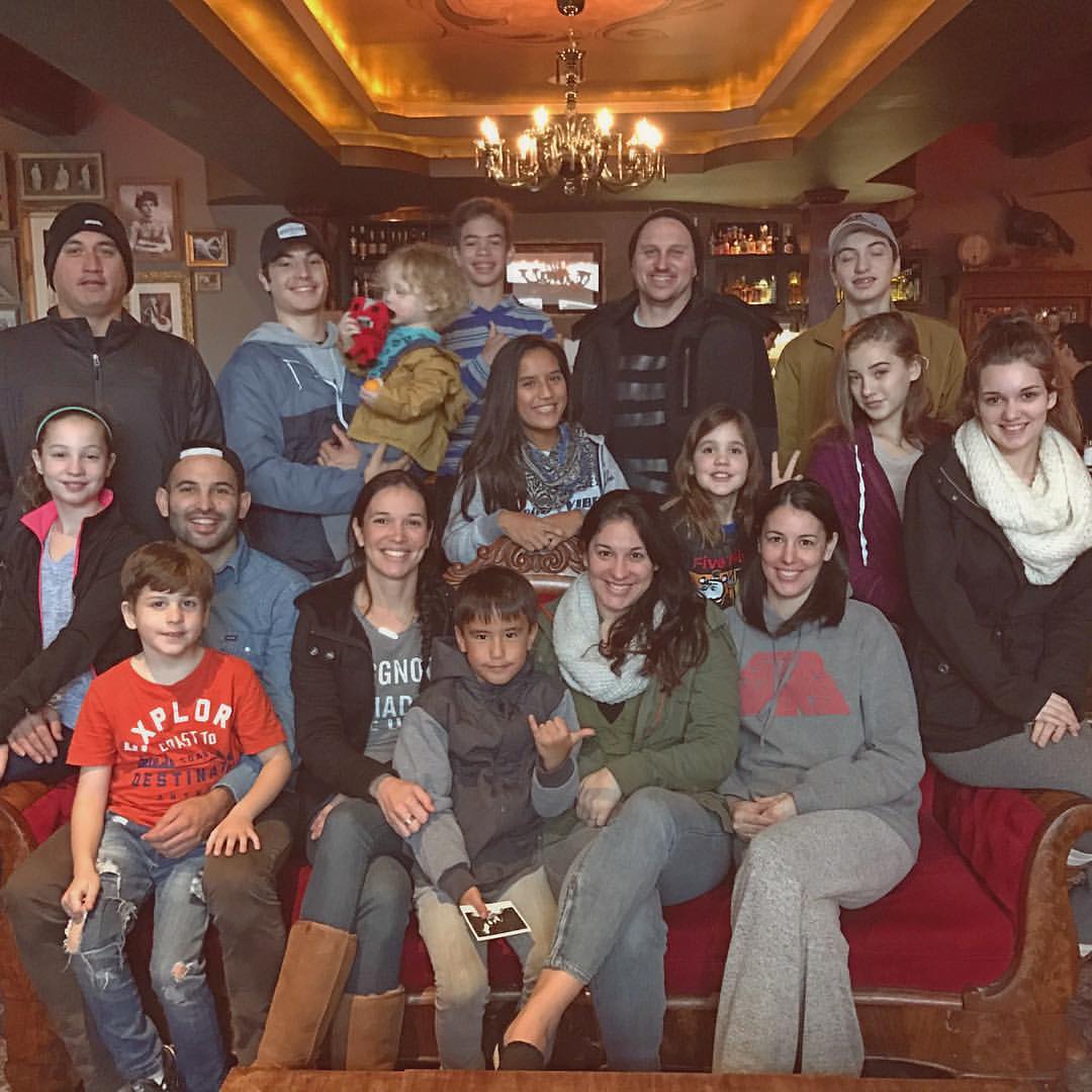 Lujan Siblings and all of their spawn together in one place. 