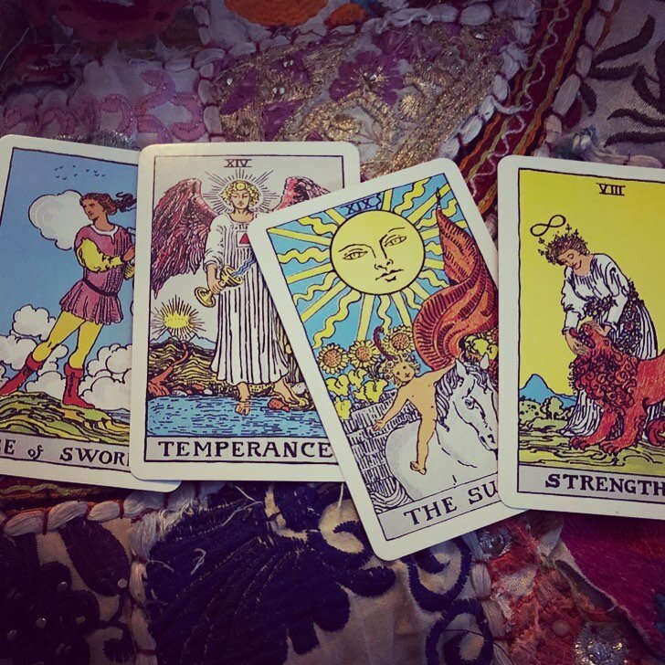 *Free tarot reading***
What does 2021 have in store for you? 

Like and comment by December 31st Thursday. 

6 winners will be chosen at random. 

Happy new year!!!!