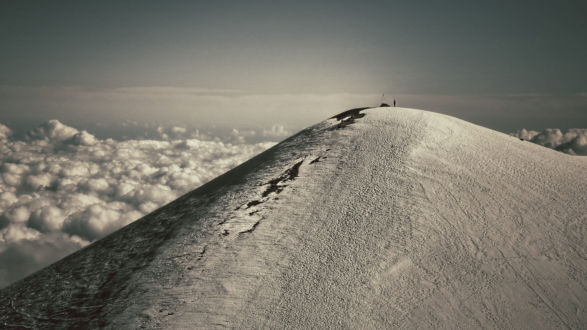 mountain-2245788_1920.jpg