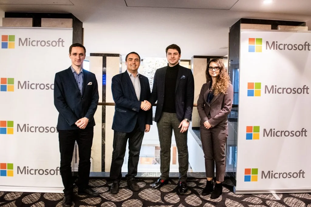 Od lewej: dr. Przemysław Chojecki – CTO Bohr, Mark Loughran – dyrektor generalny Microsoft w Polsce, Witold Kowalczyk – CEO Bohr, Justyna Orłowska – Dyrektor Programu GovTech Polska
