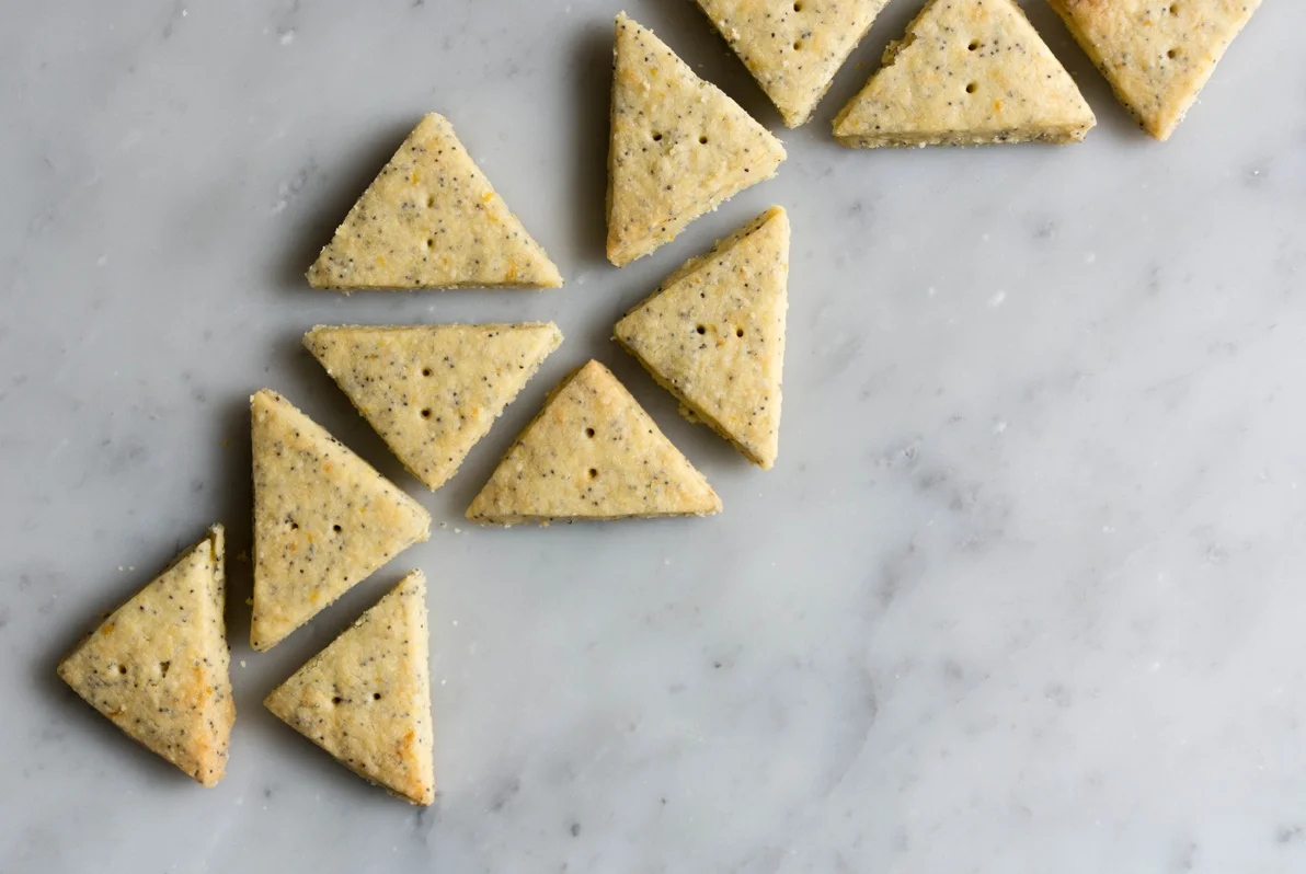 lemon poppy seed shortbread