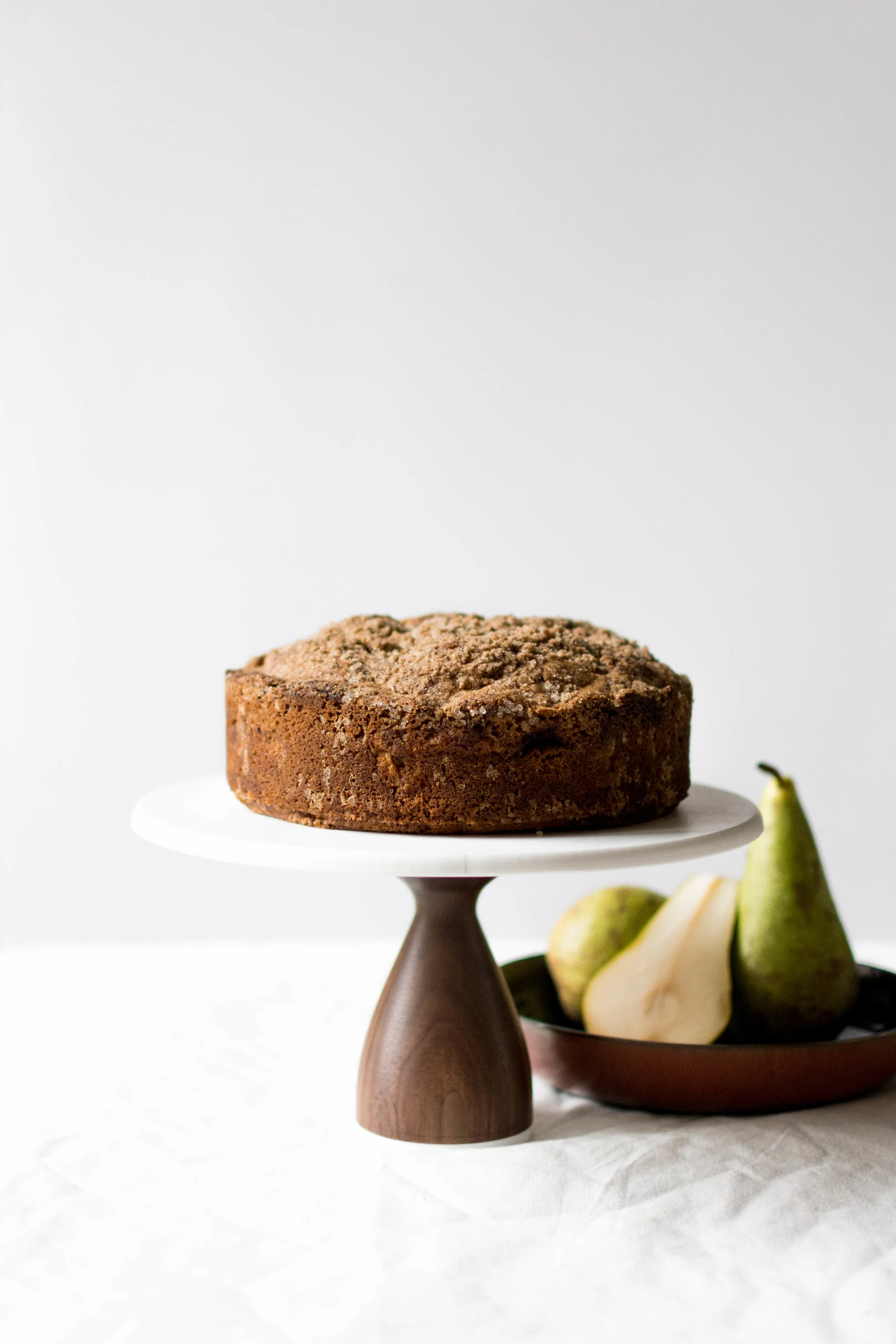 pear cardamom cake w/ cinnamon crumble