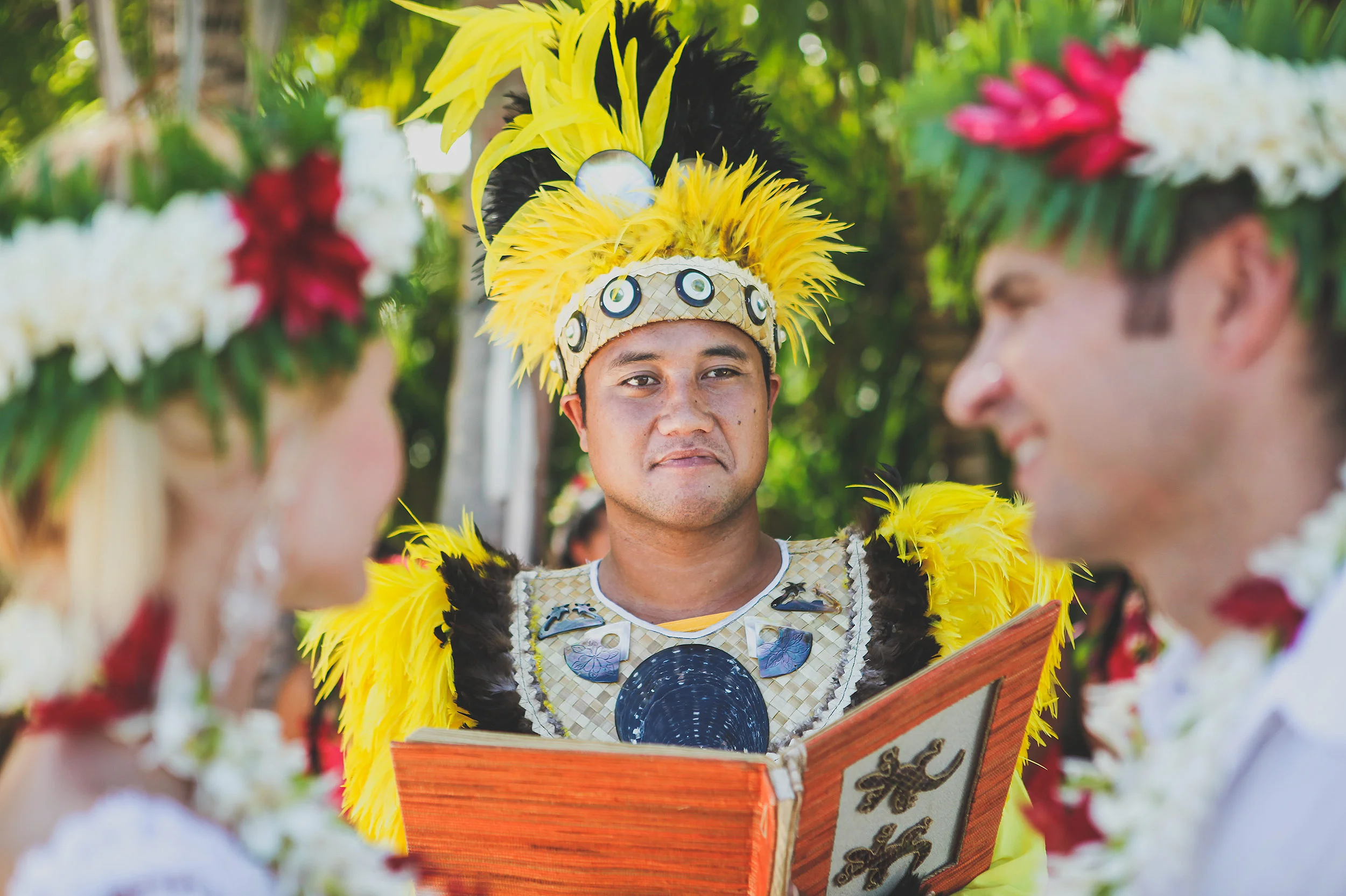 Une très belle rencontre avec ce beau couple russe. Le concept mariage leur a plu et ils ont jouer le jeu. Le luxe sous les cocotiers. 