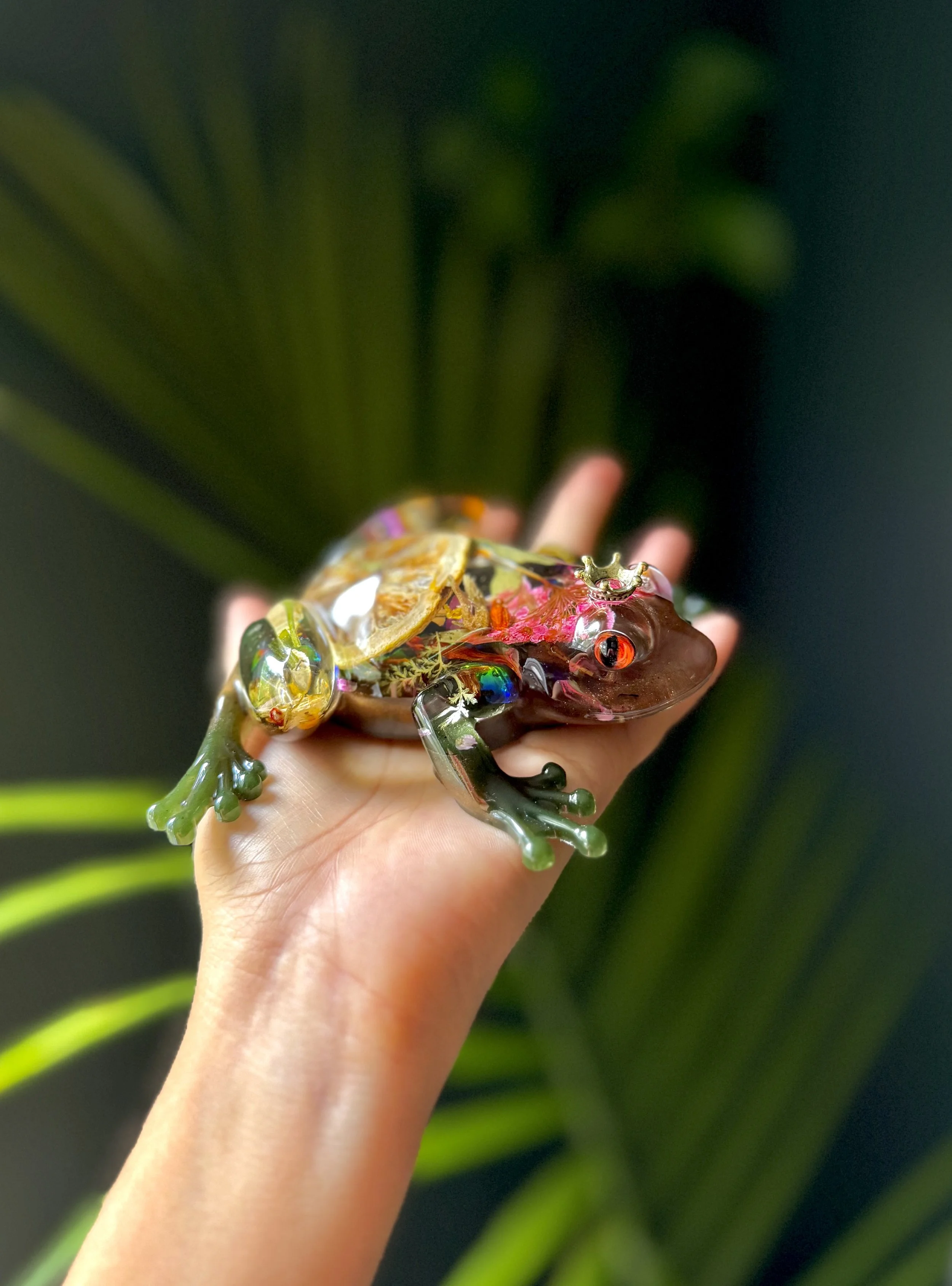 Botanical Frog 1.jpeg