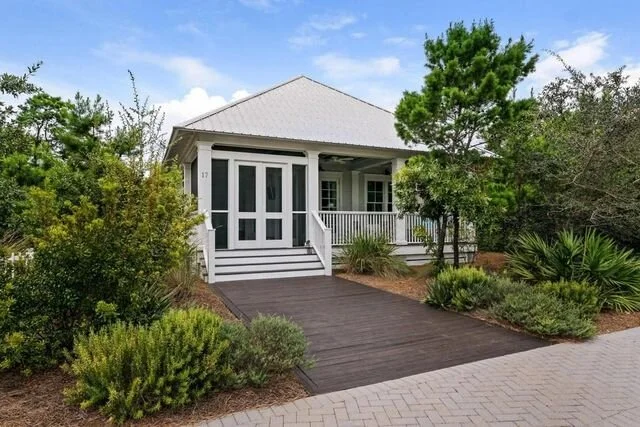 Brumbelow ResidenceThis project embodies a blend of south Louisiana Creole cottage and a more formal British Caribbean house. The large, vaulted main living space is a nod to the spacious interiors of the colonial Caribbean