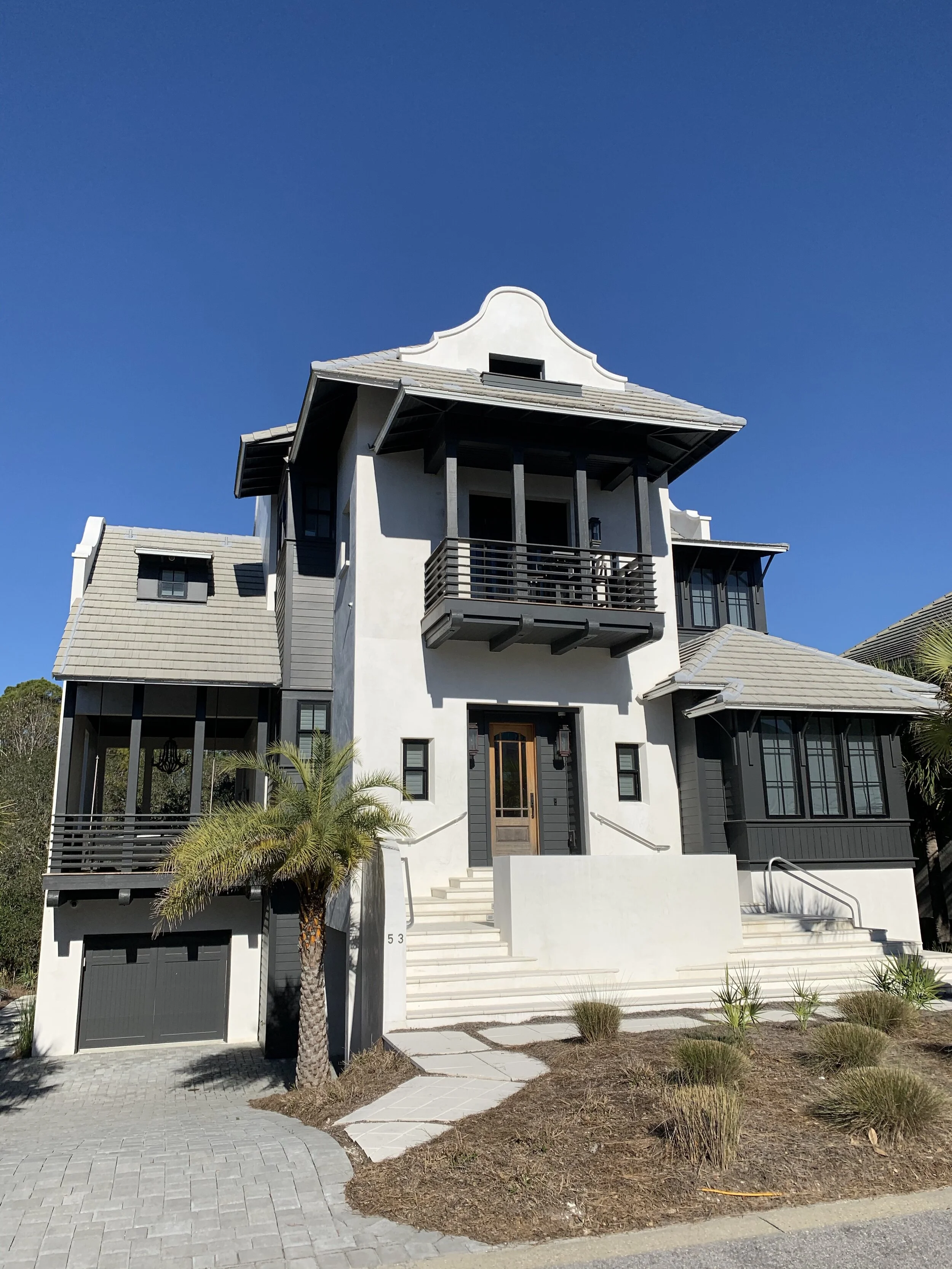 Decker ResidenceThis residence is located in The Retreat subdivision with a view over a conservation easement to the north and the coast to the south