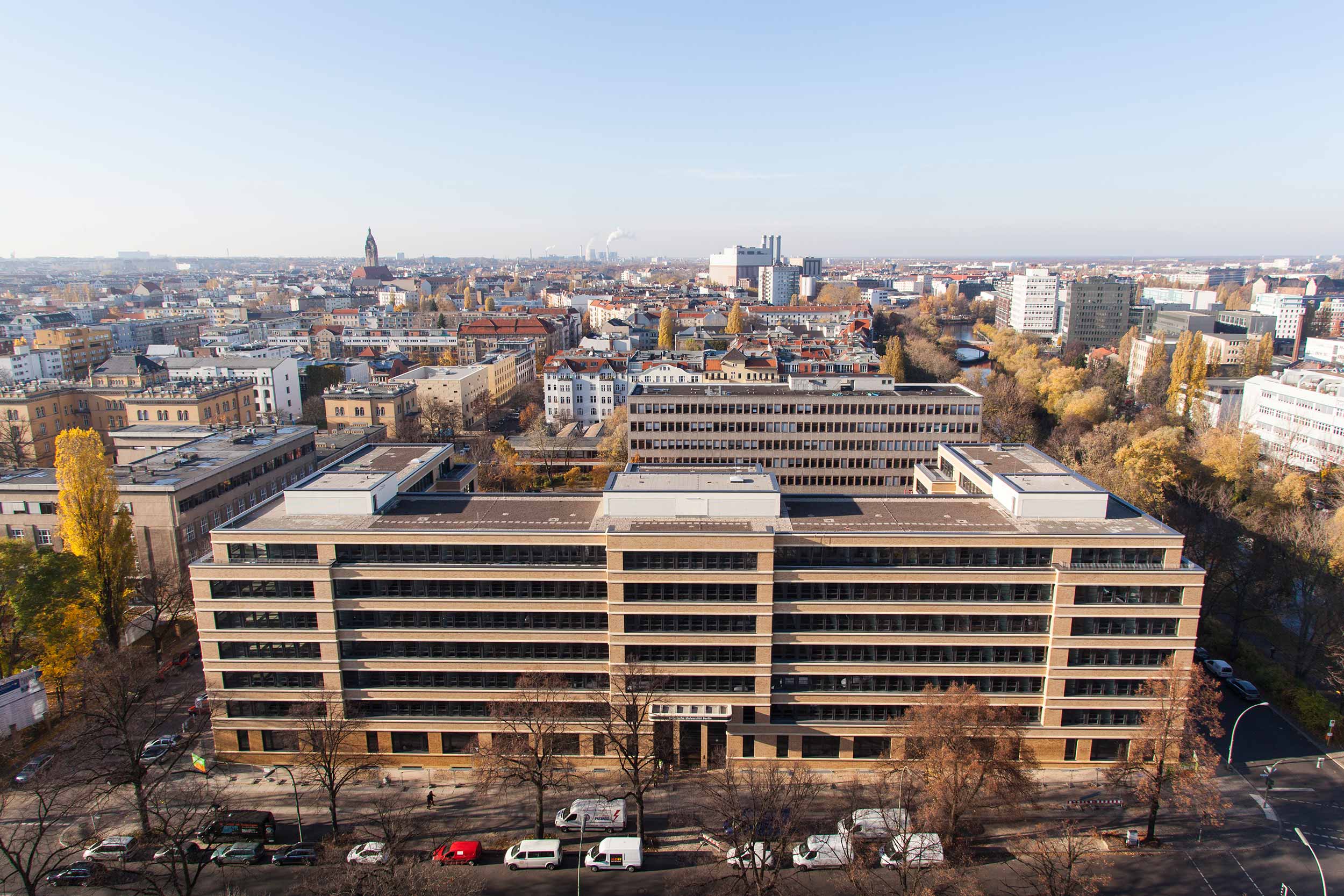 1 Technische Universität Berlin Marchstrasse.jpg