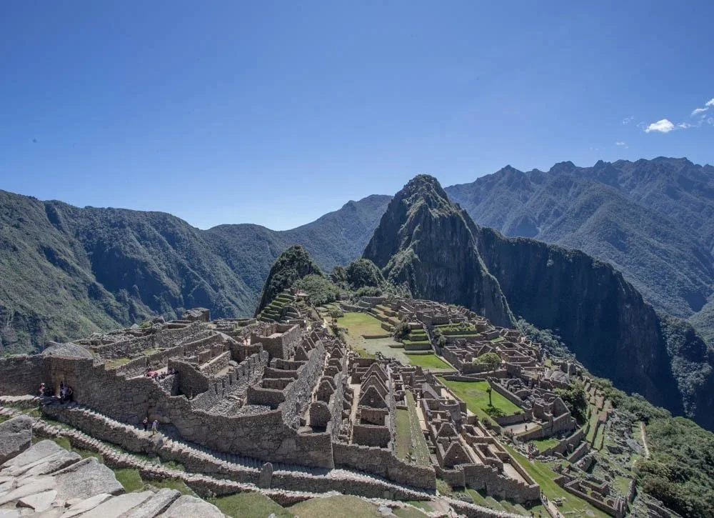 Machu Picchu ruins on a beautiful sunny day, Peru.jpg