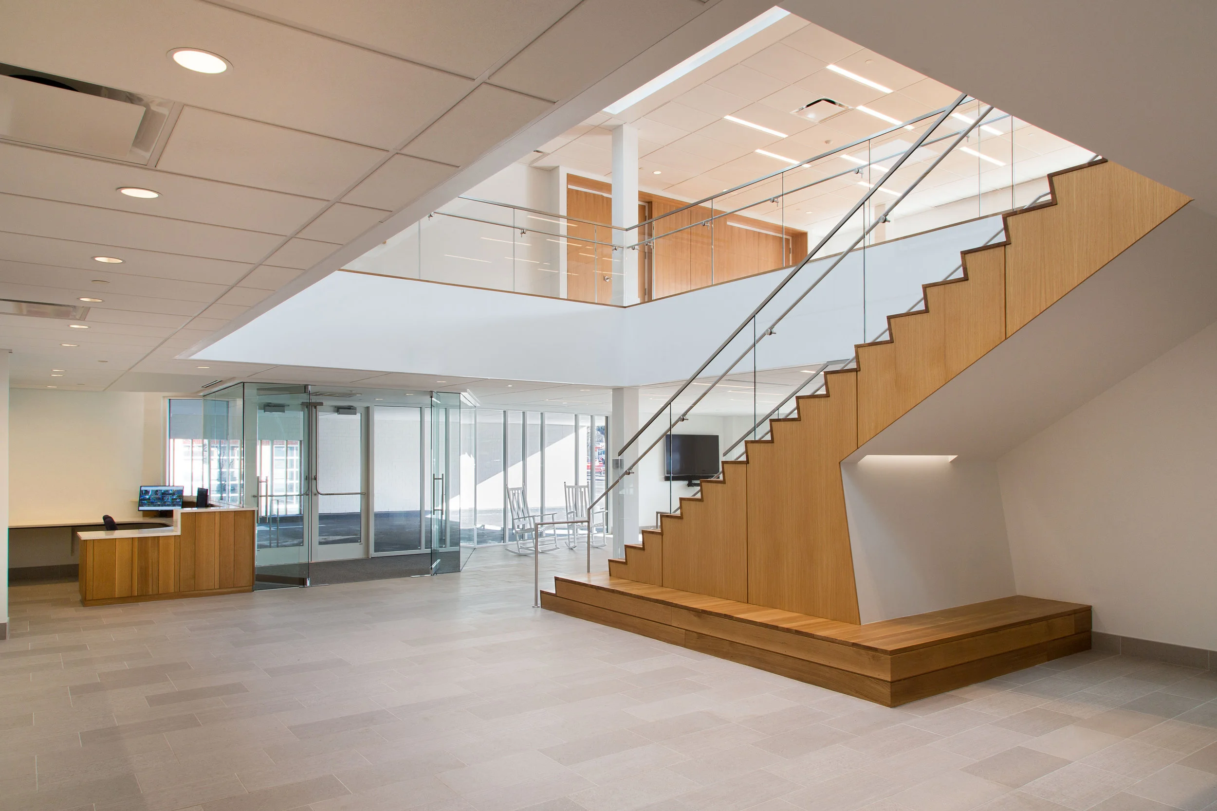 17--1107_SGI Interior View to Entry.jpg