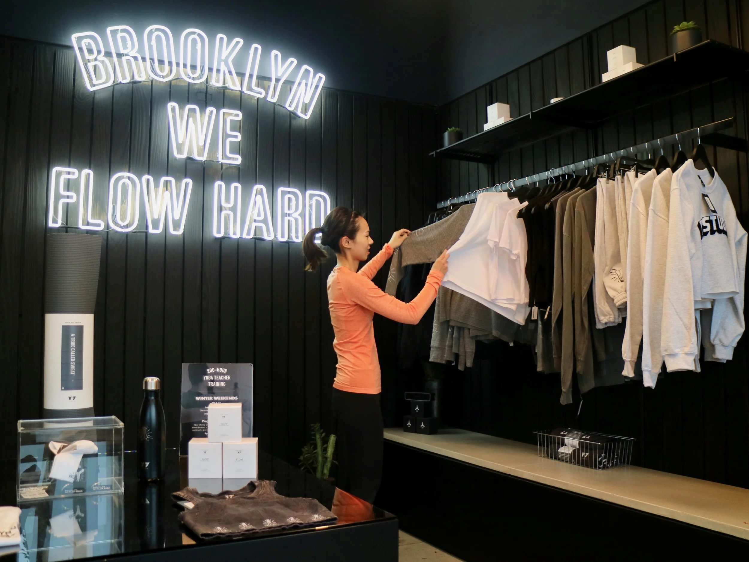 超有個性的紐約嘻哈瑜伽 Y7 Studio