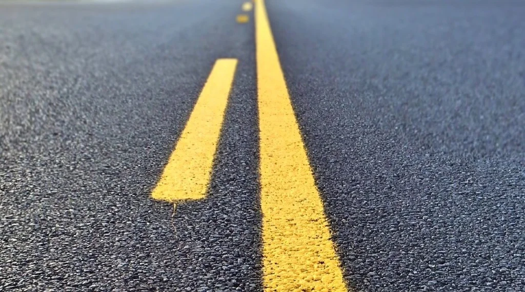 road-centerline1 - Copy.jpg