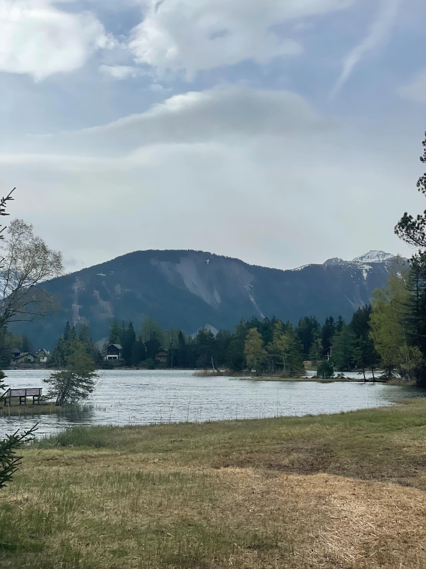 Moody Monday&hellip; but it&rsquo;s turning green!!
.
.
.
#champex #champexlac
