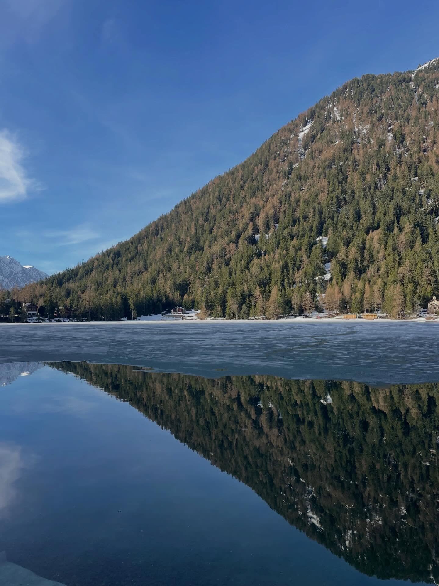 It&rsquo;s melting! Spring is coming&hellip;😊
.
.
.
.
#champex